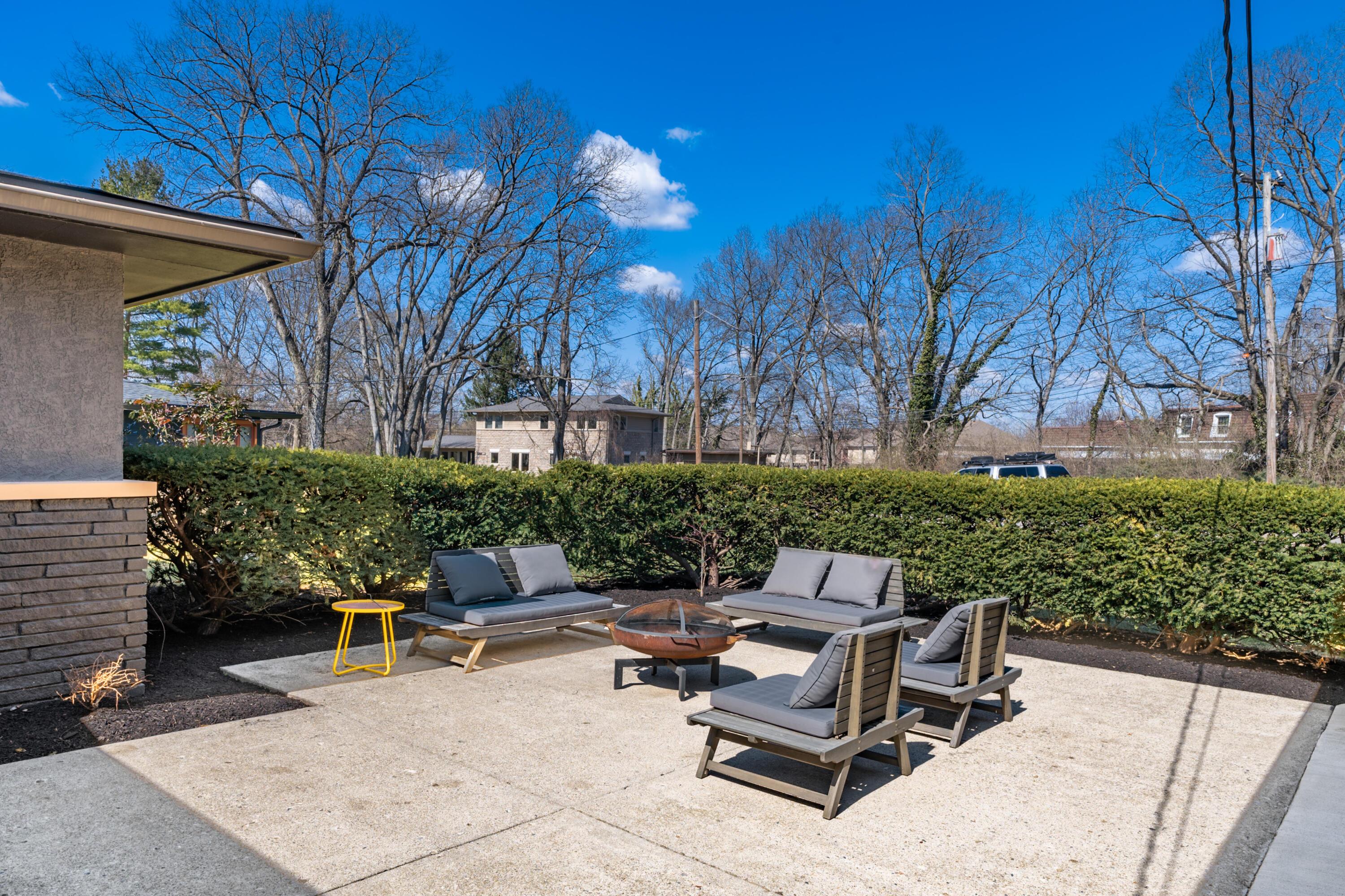 2849 Canterbury Lane
