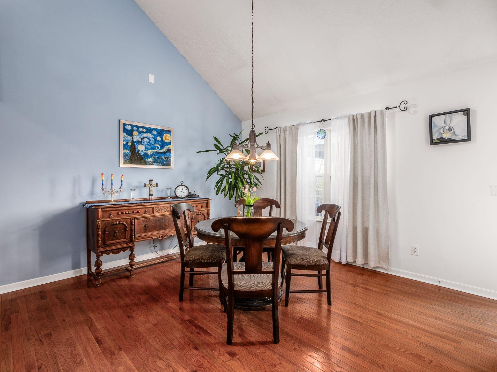 3192 Menzola Drive
