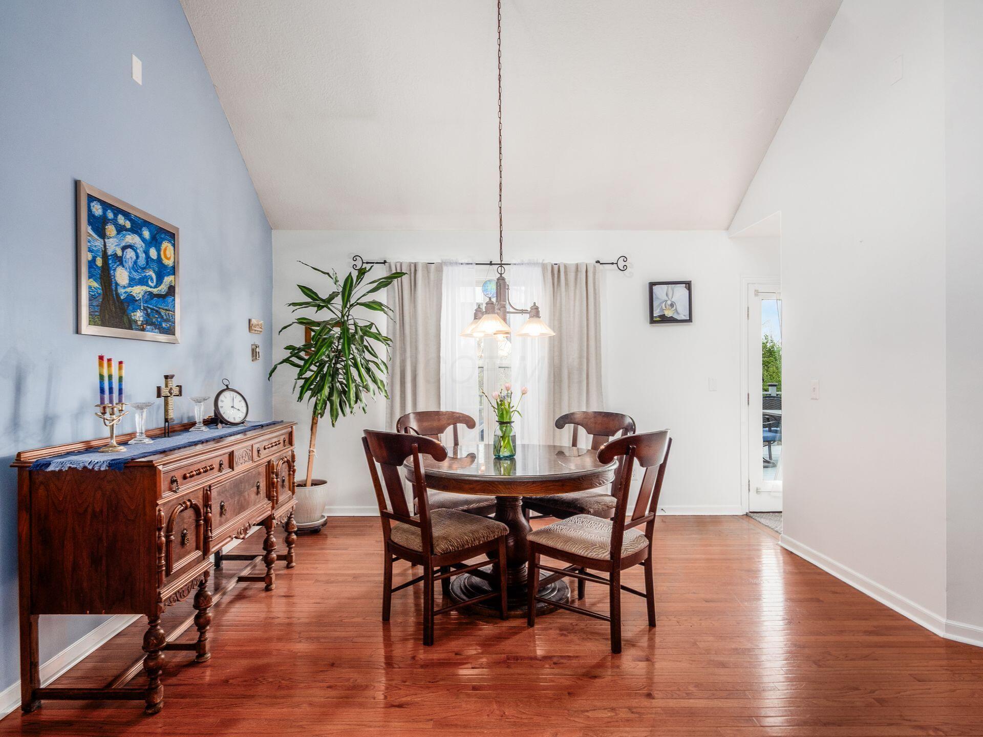 3192 Menzola Drive
