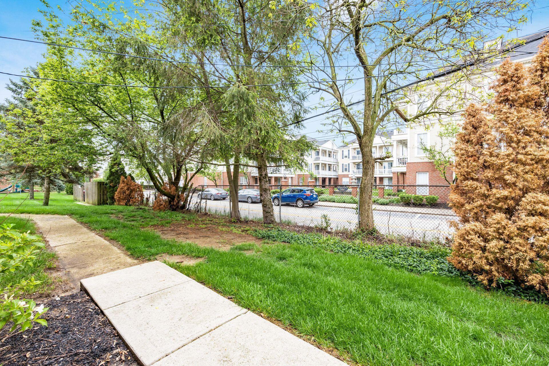 1775 Northwest Court, 109