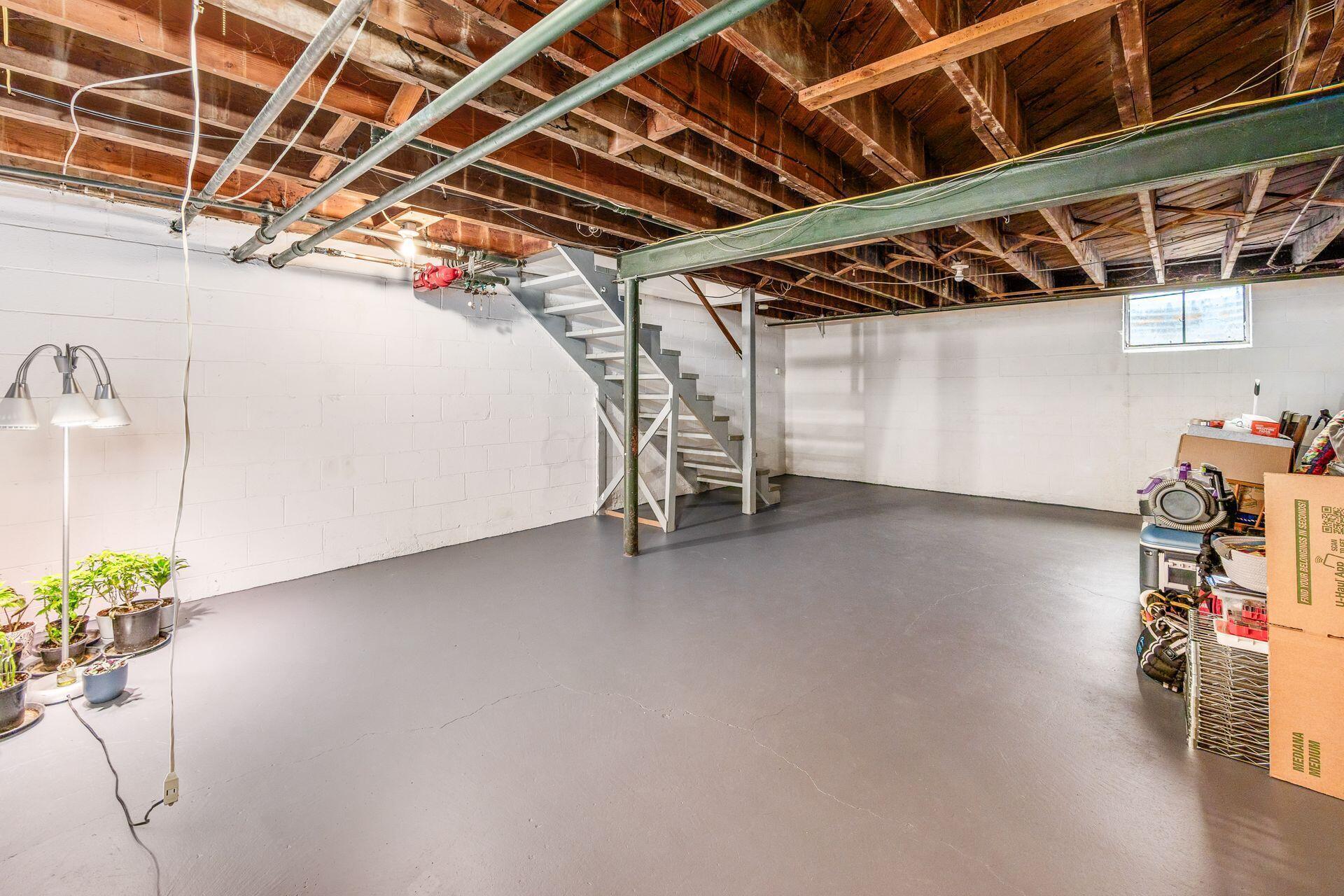 1775 Northwest Court, 109