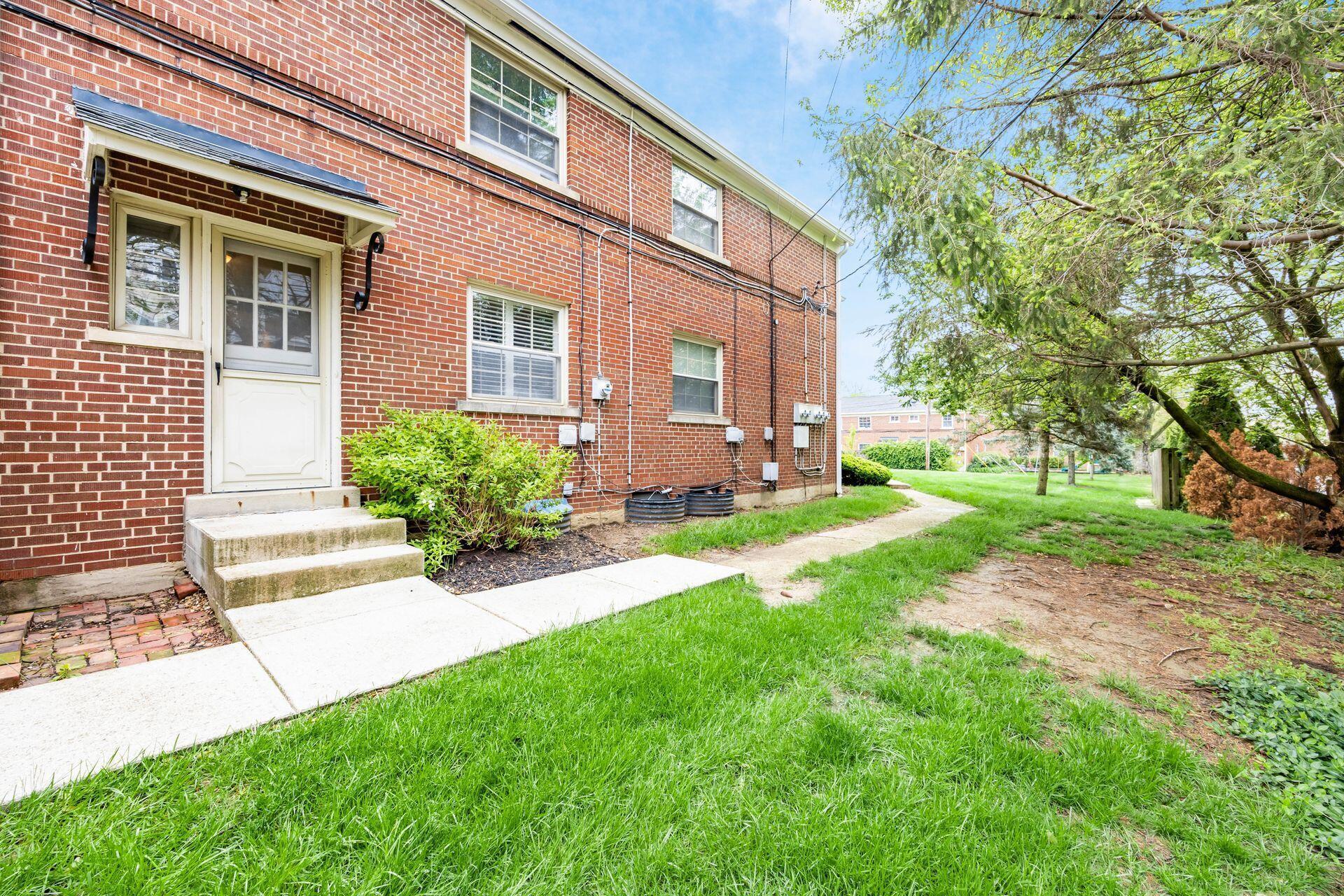 1775 Northwest Court, 109