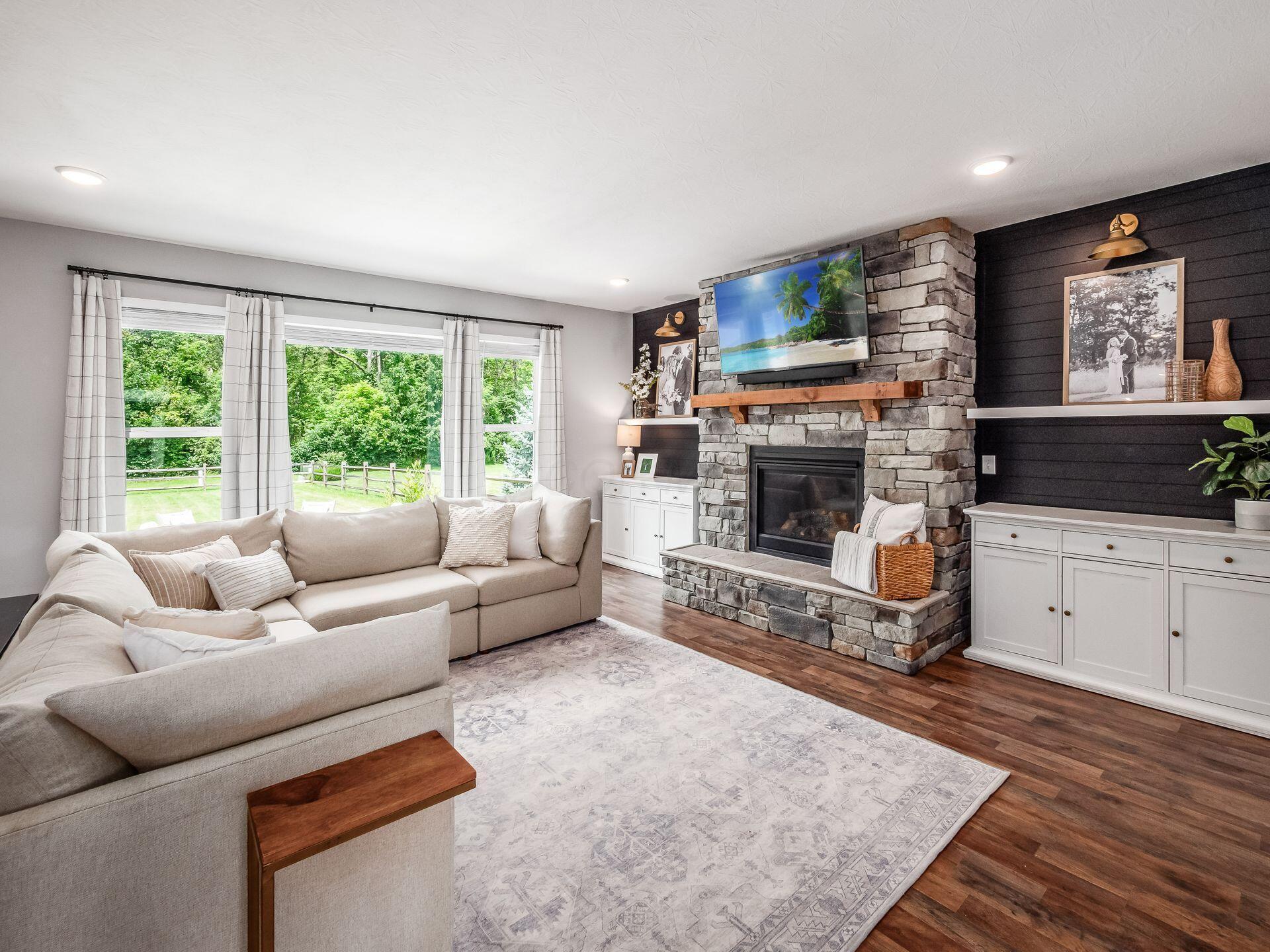 7062 Scarlet Oak Drive