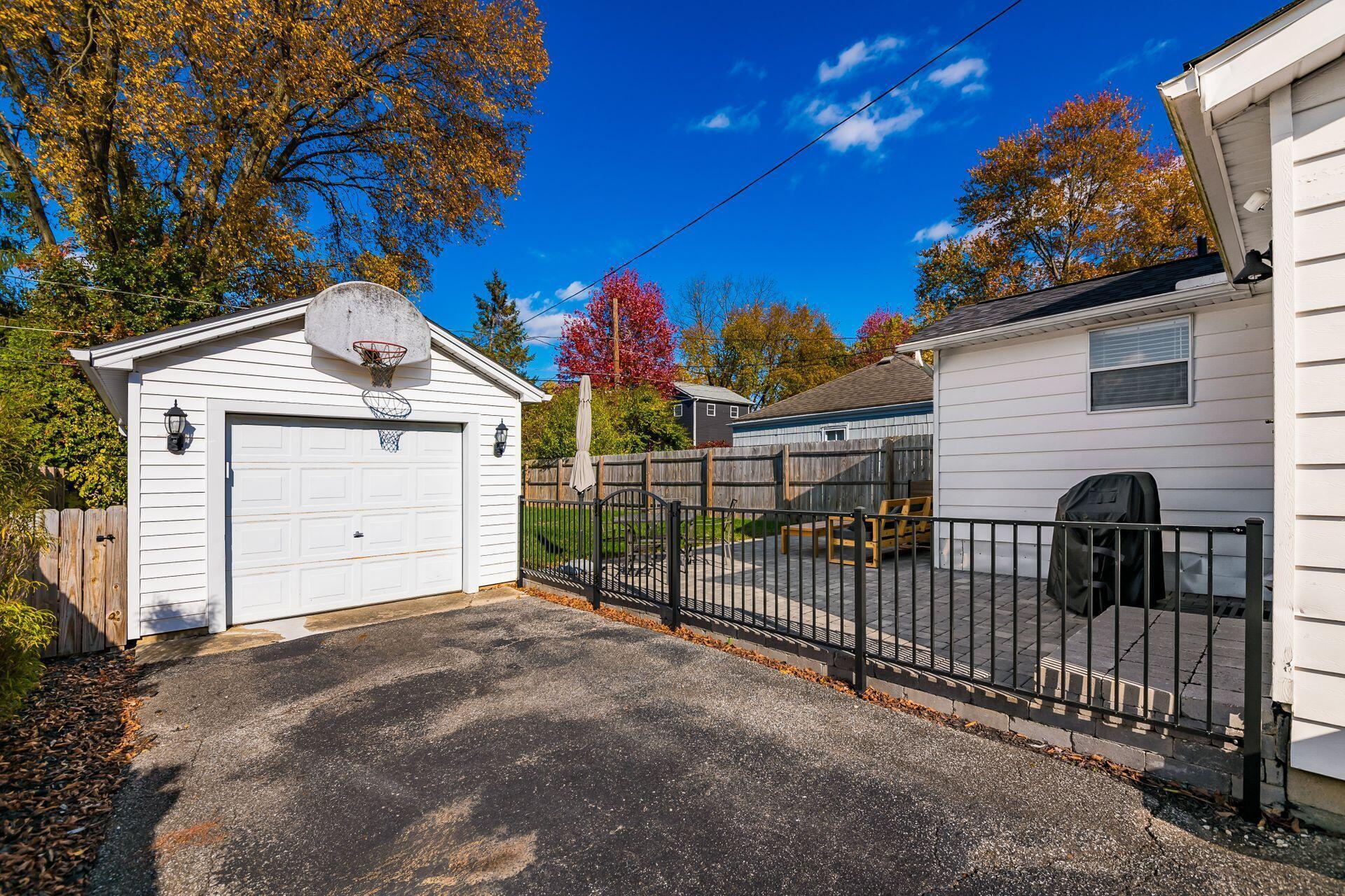 190 E Dominion Boulevard