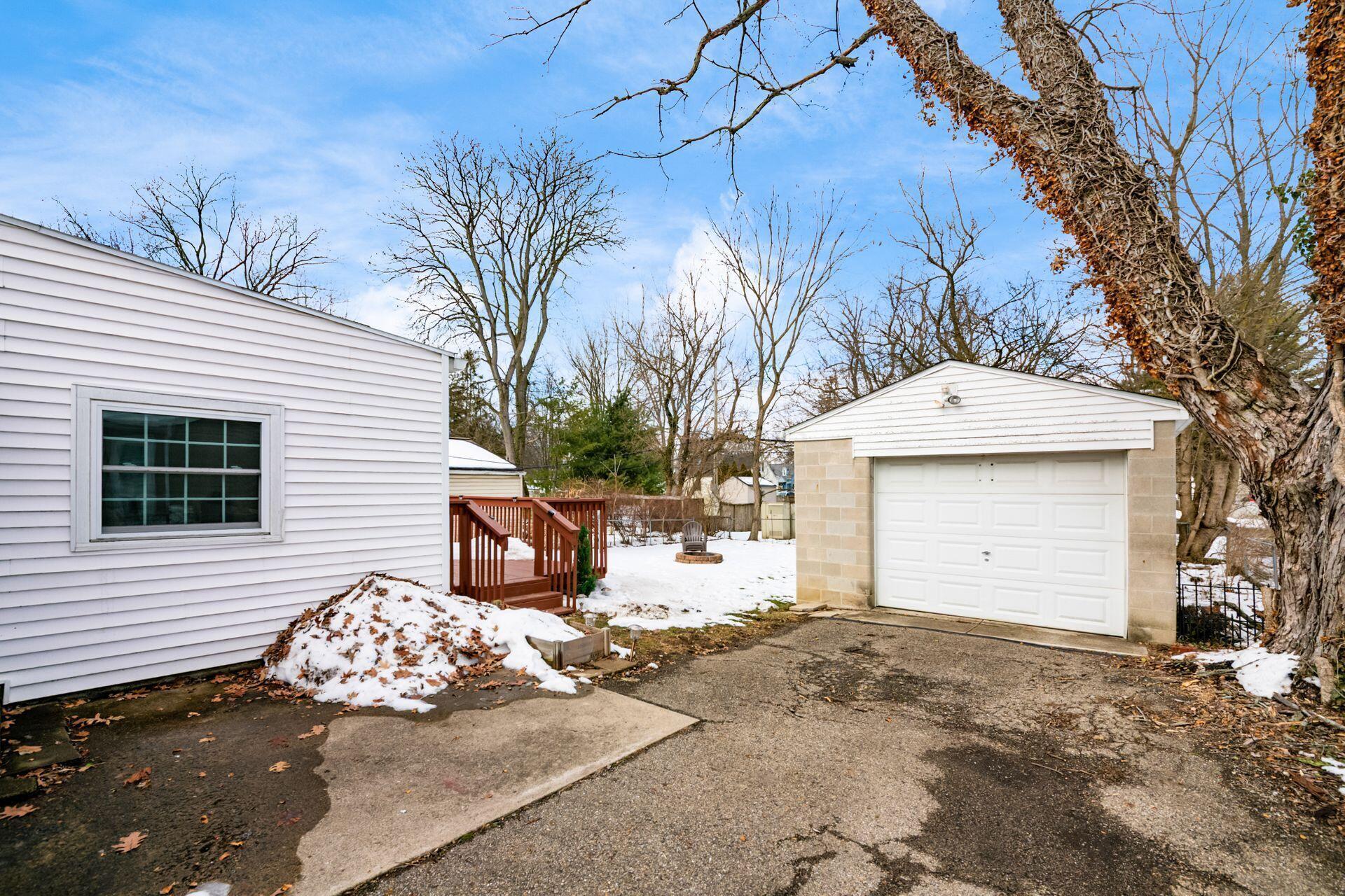 702 E Weisheimer Road