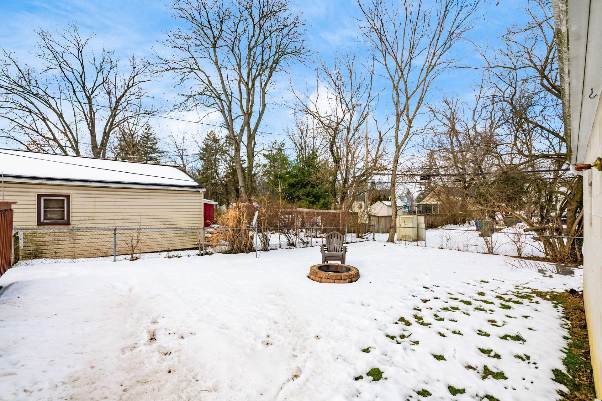 702 E Weisheimer Road