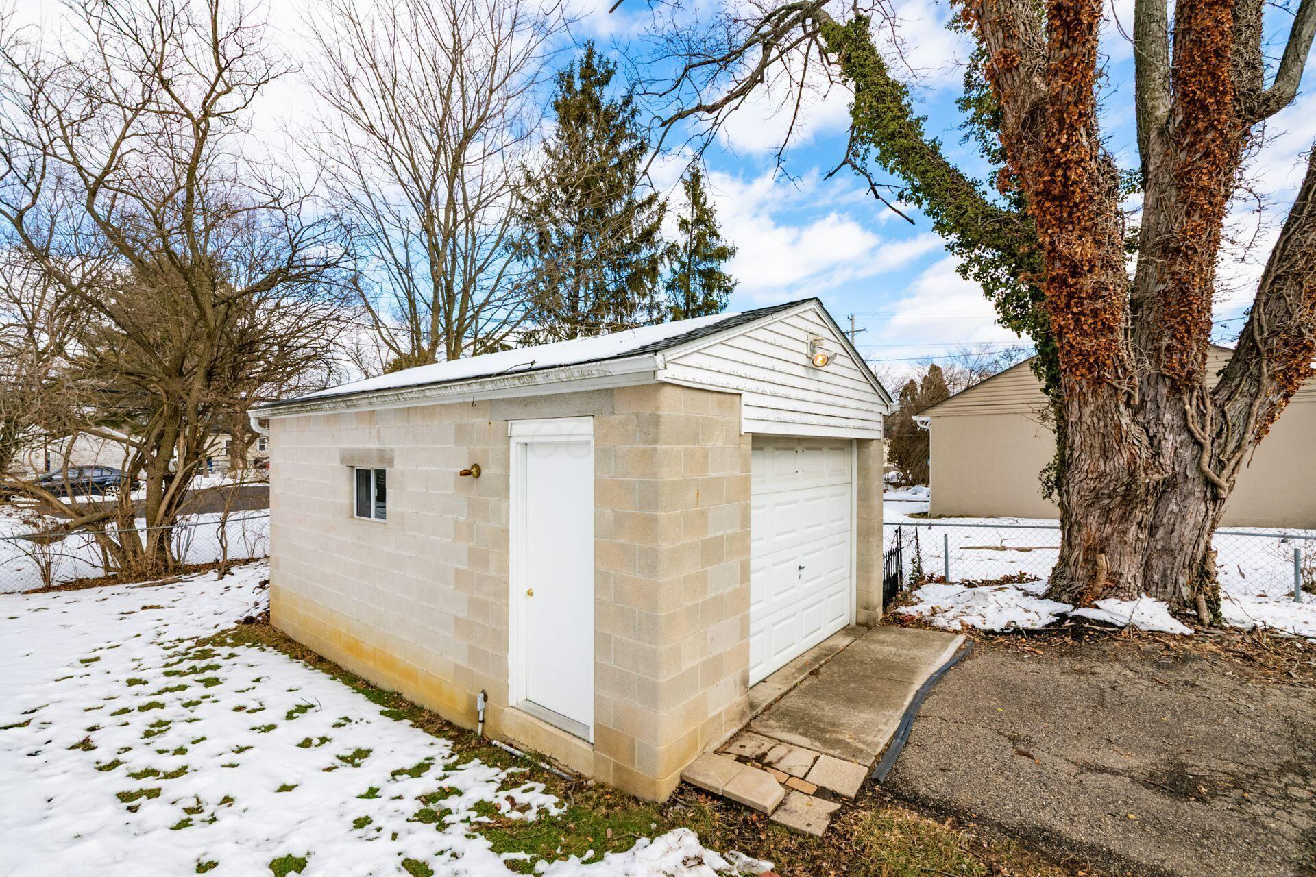 702 E Weisheimer Road