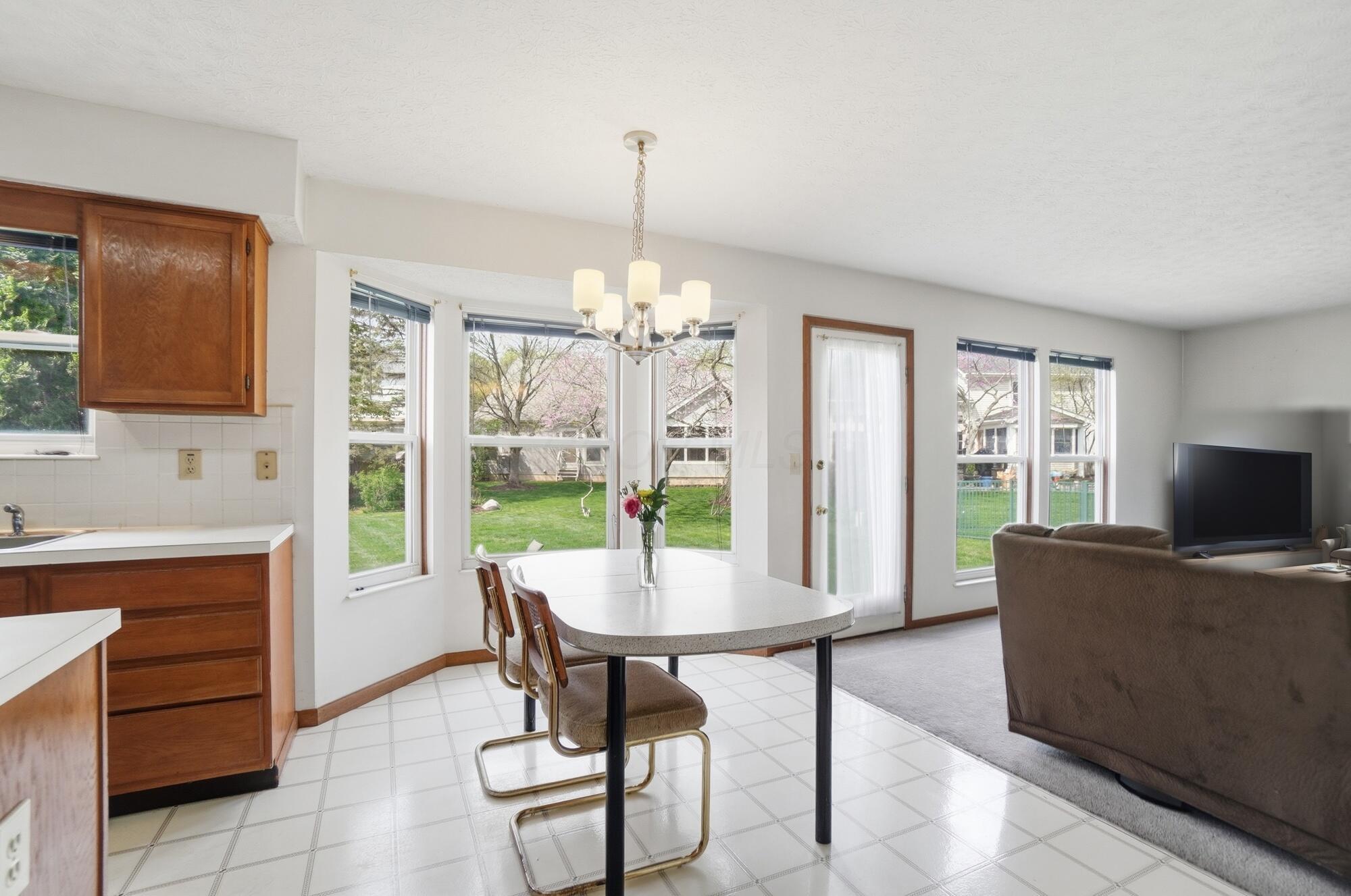 3686 Riverlane Court