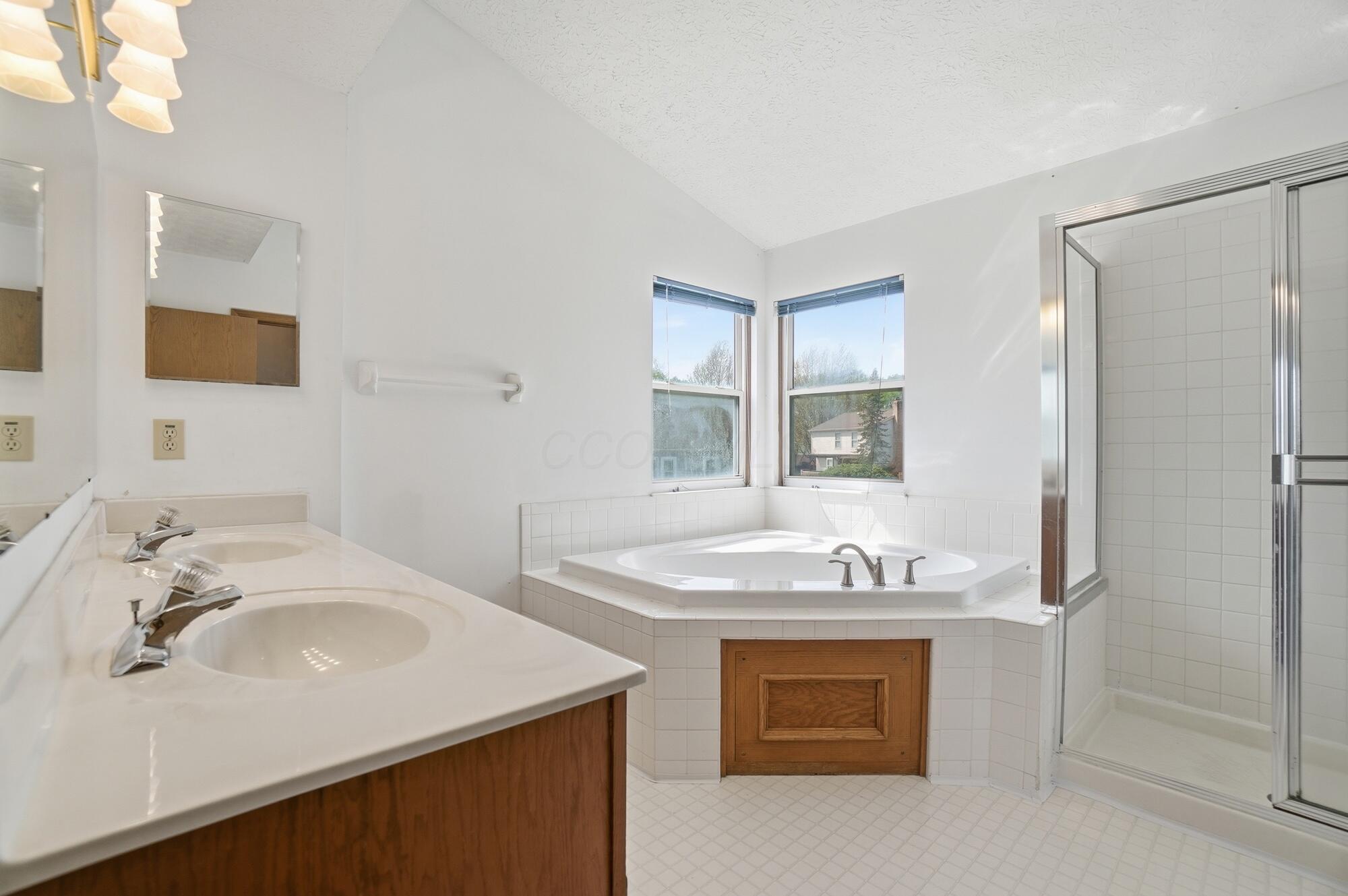 3686 Riverlane Court
