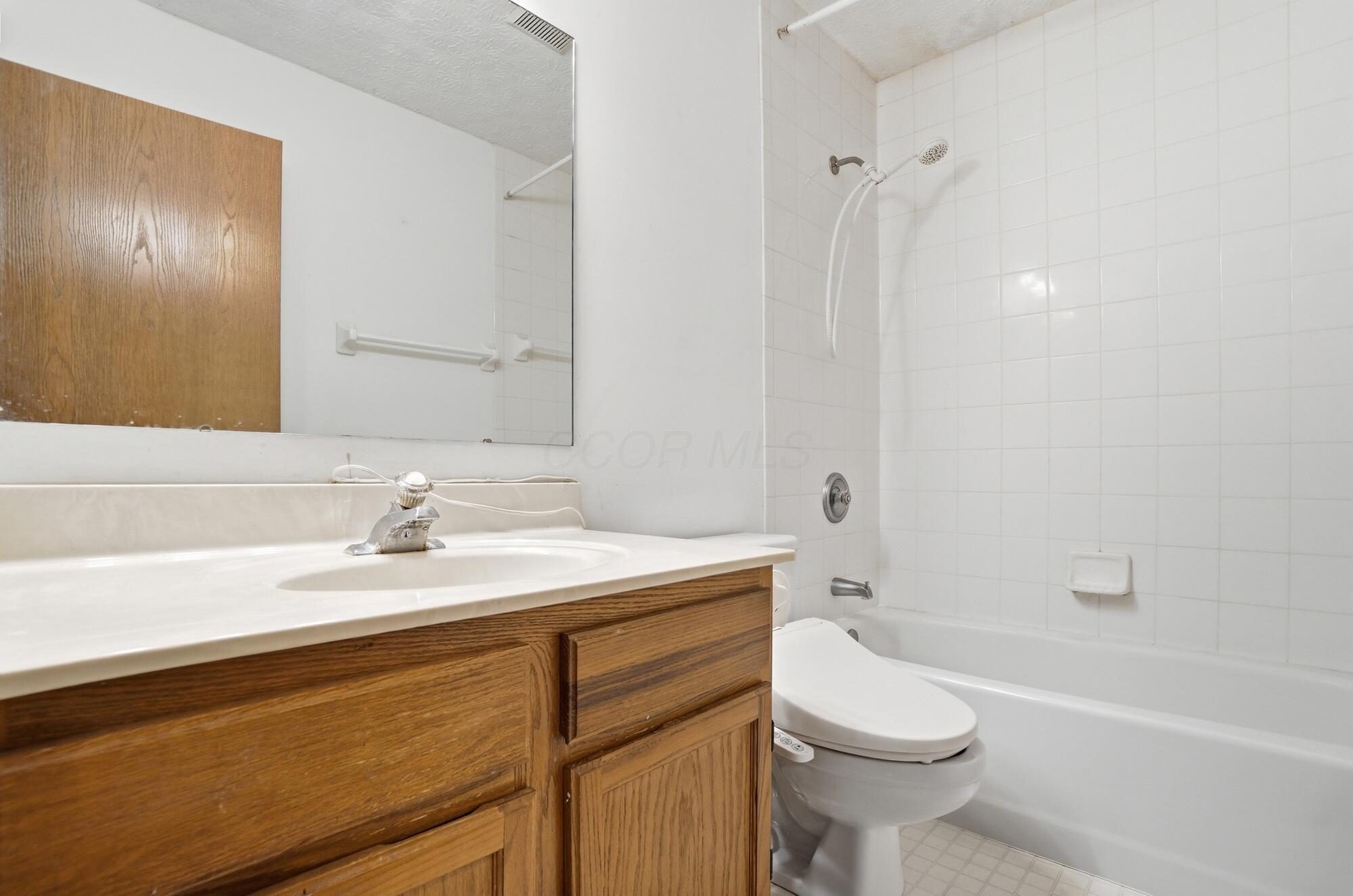 3686 Riverlane Court