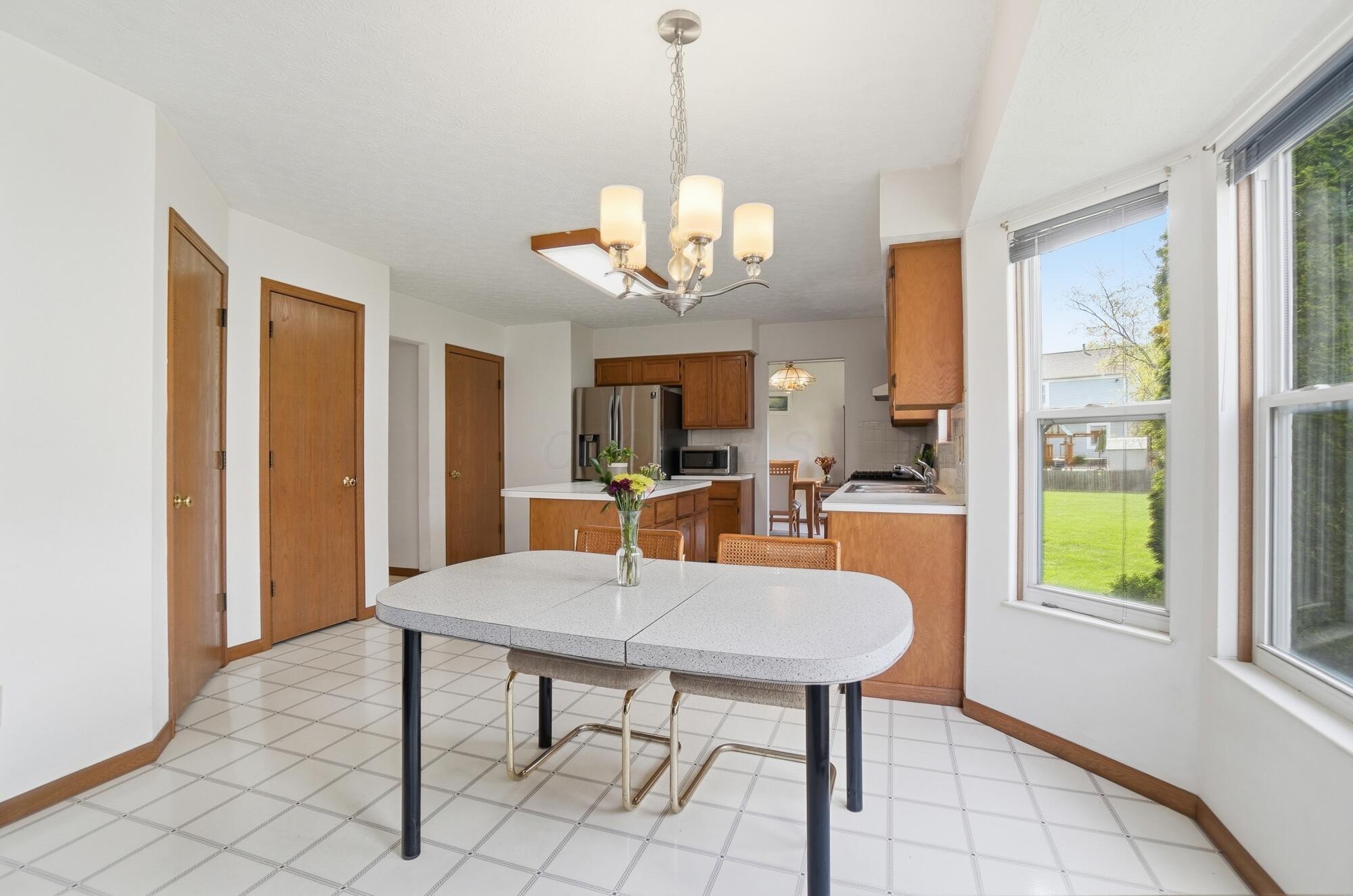 3686 Riverlane Court