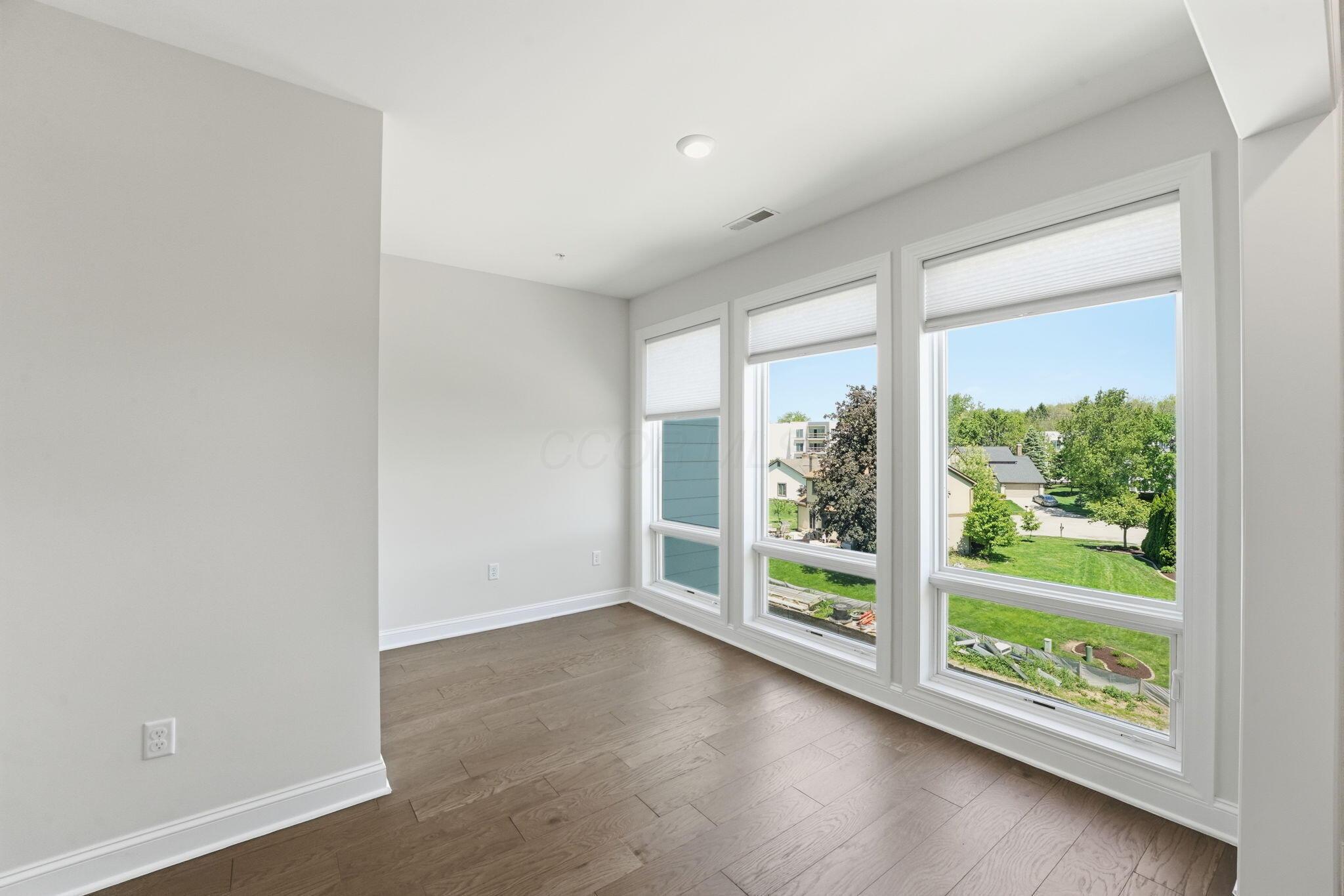 5233 Highpointe Lakes Drive, 301