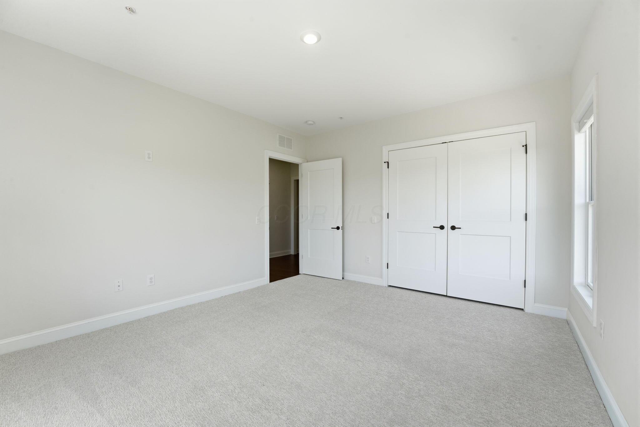 5233 Highpointe Lakes Drive, 301