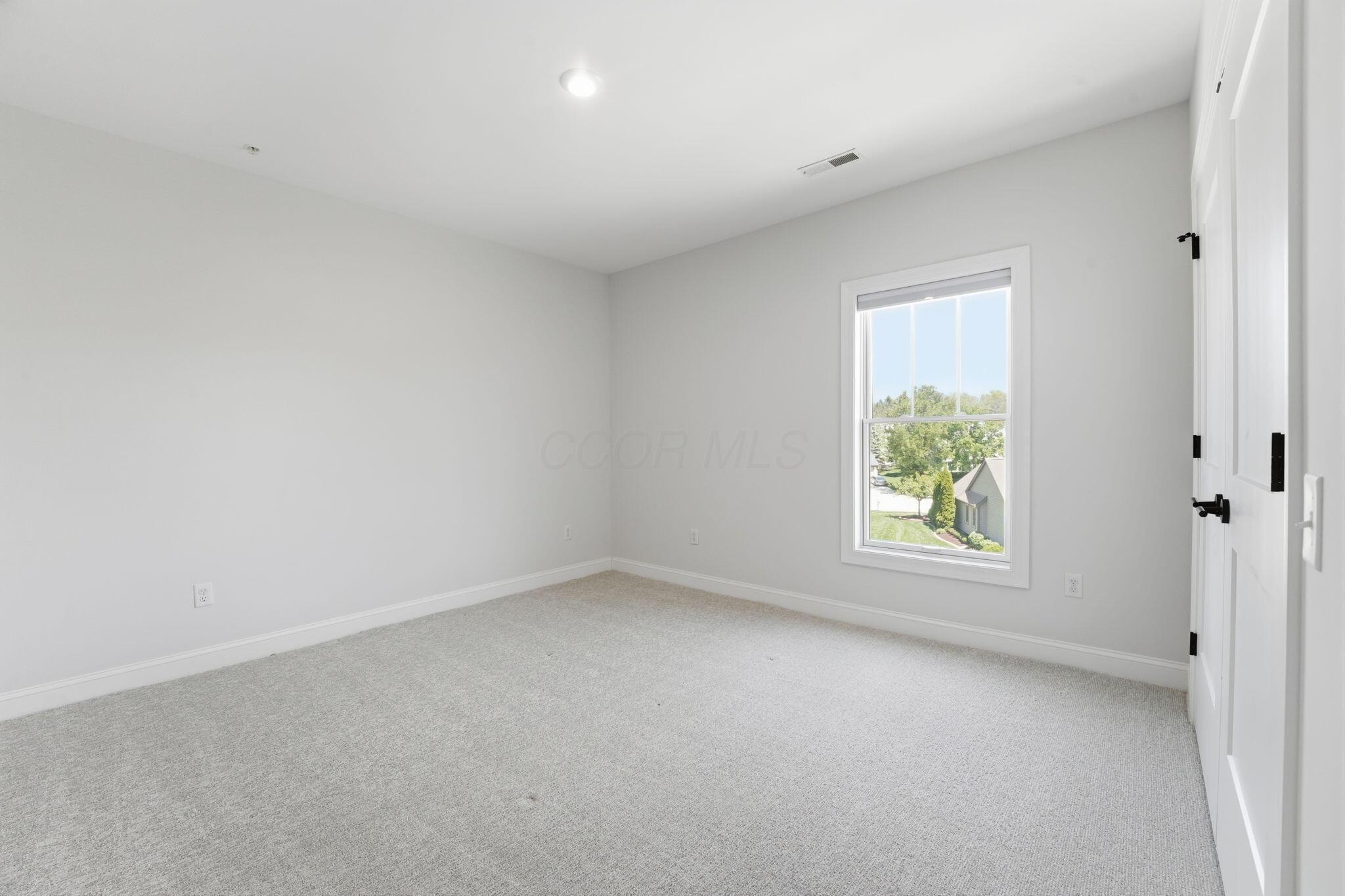 5233 Highpointe Lakes Drive, 301