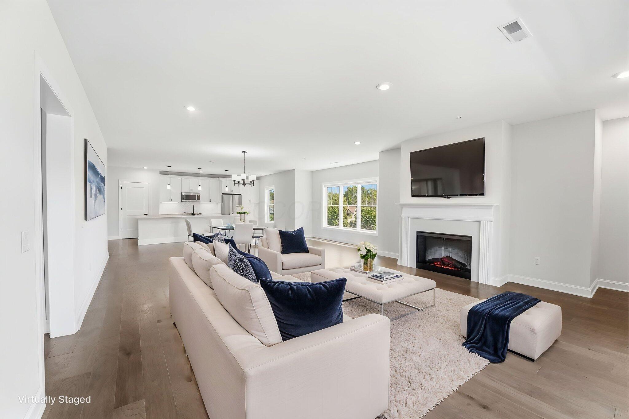 5233 Highpointe Lakes Drive, 301