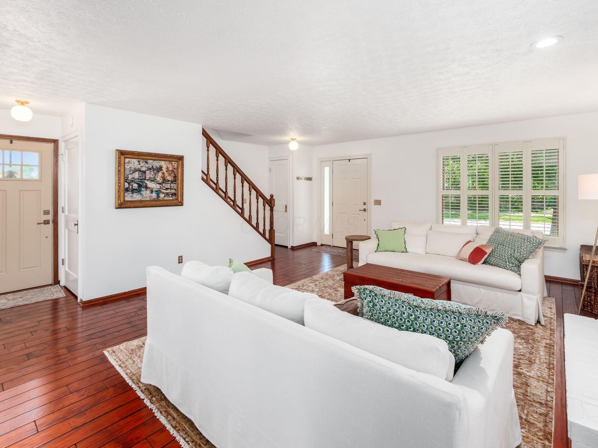 27 E South Street