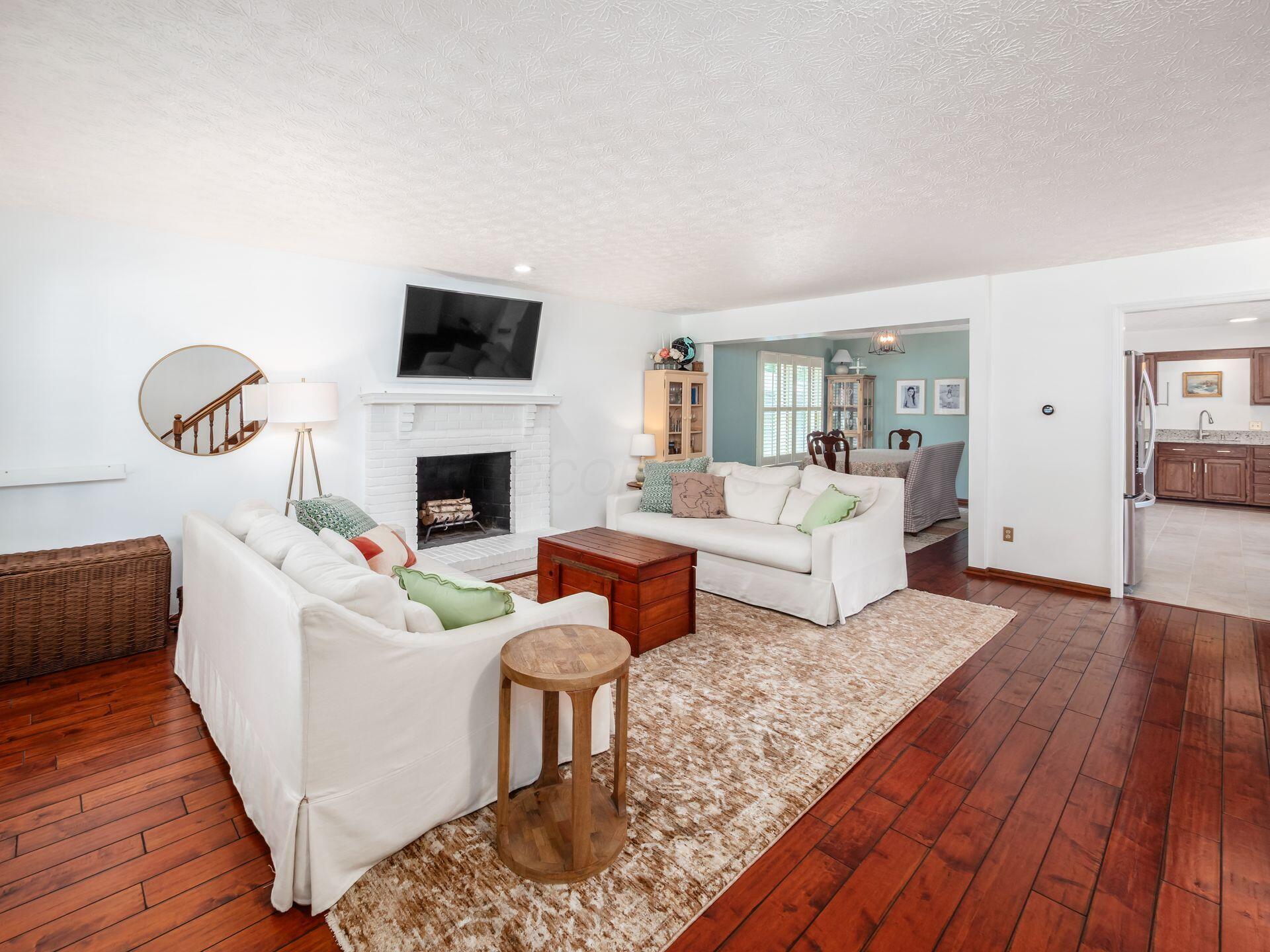 27 E South Street