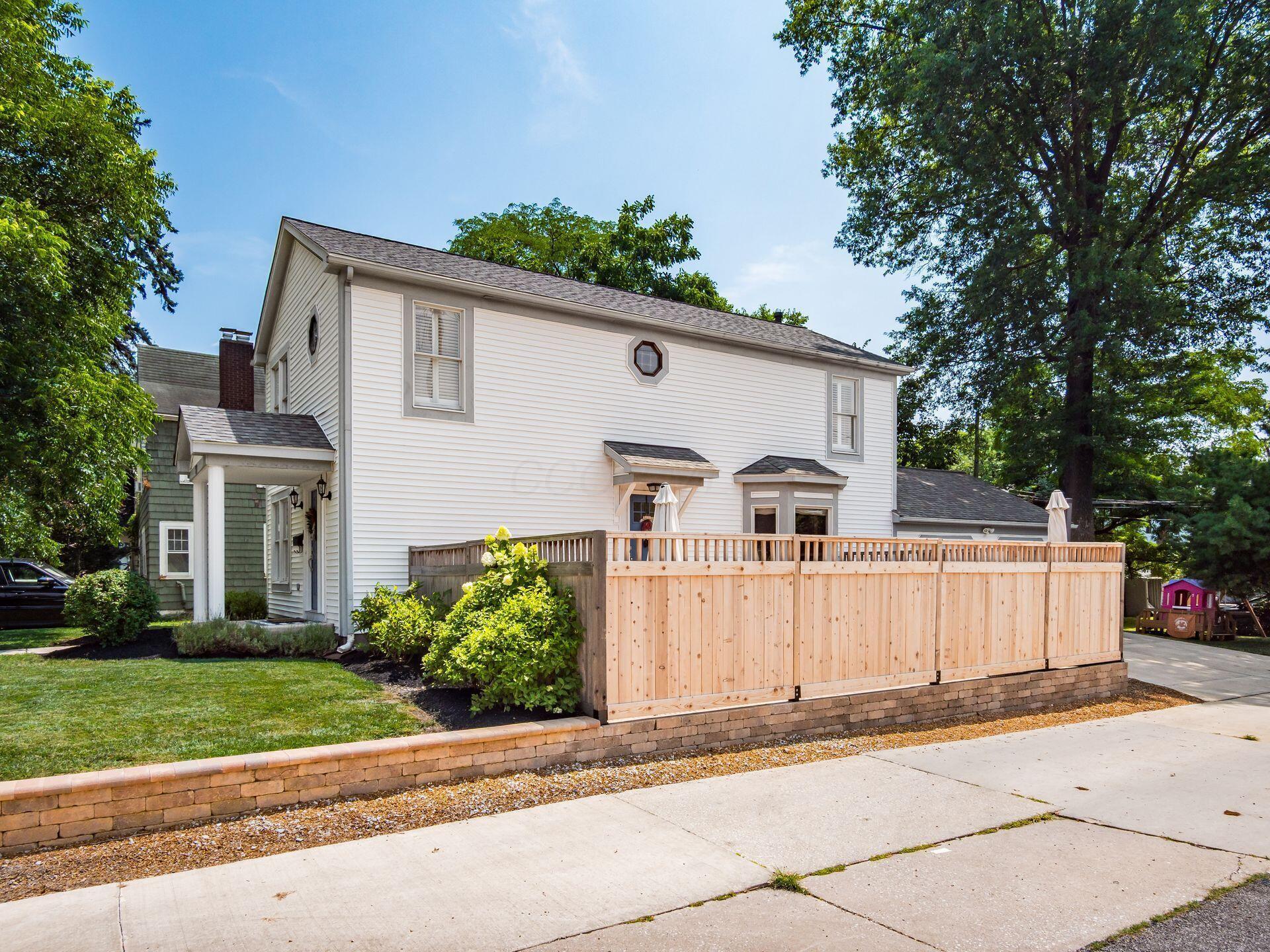 27 E South Street