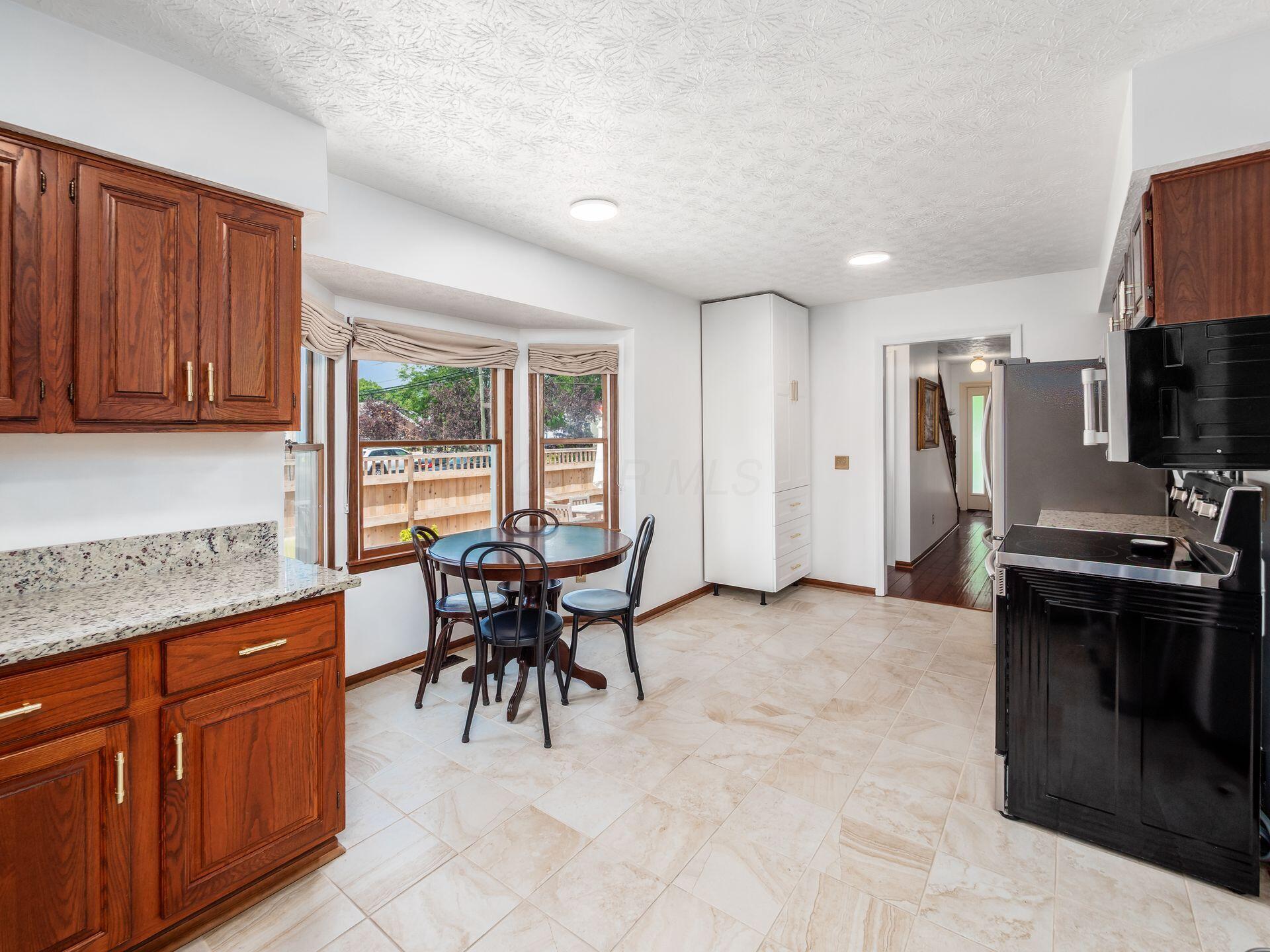 27 E South Street