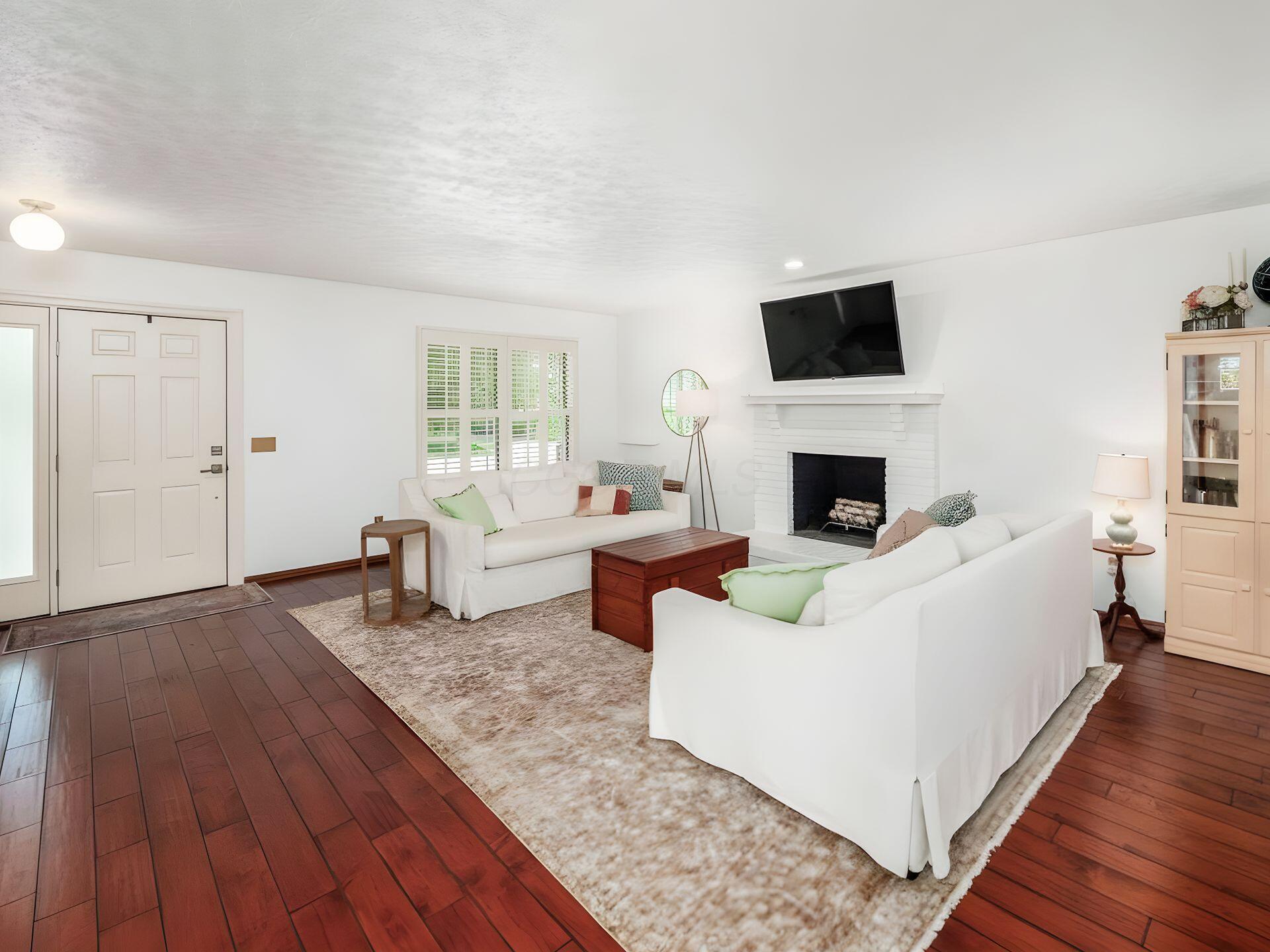 27 E South Street
