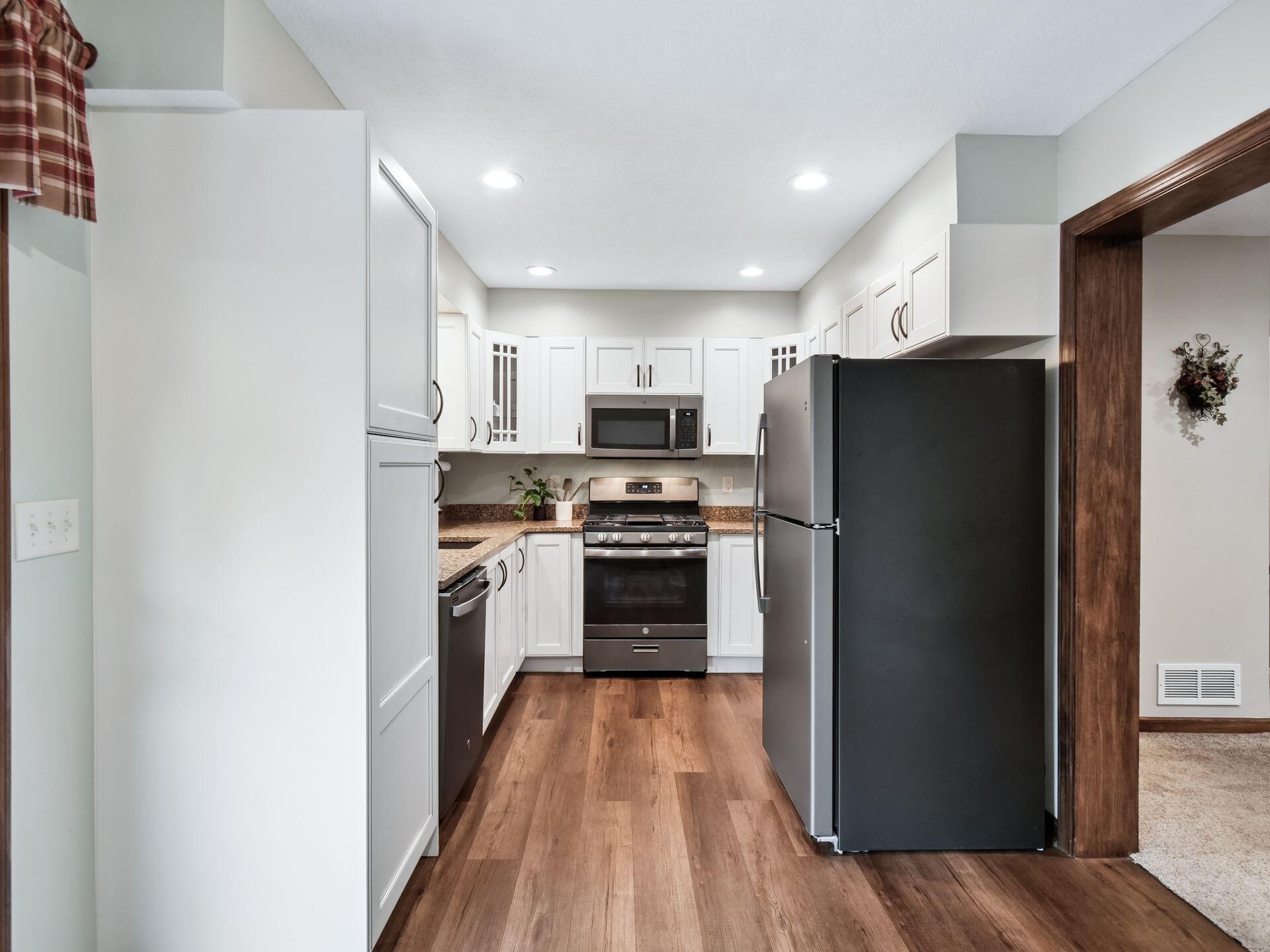 5353 Tartan Lane, 18