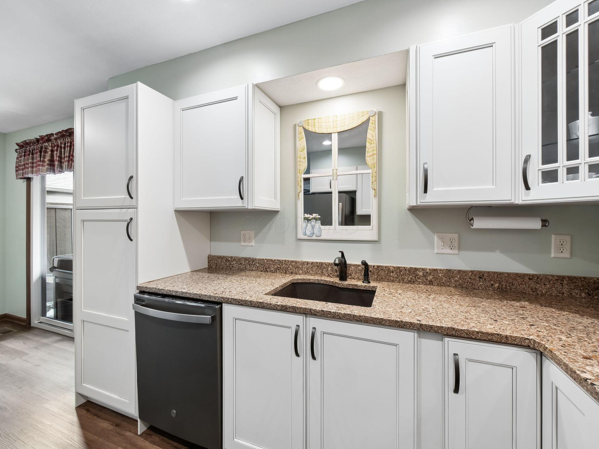 5353 Tartan Lane, 18