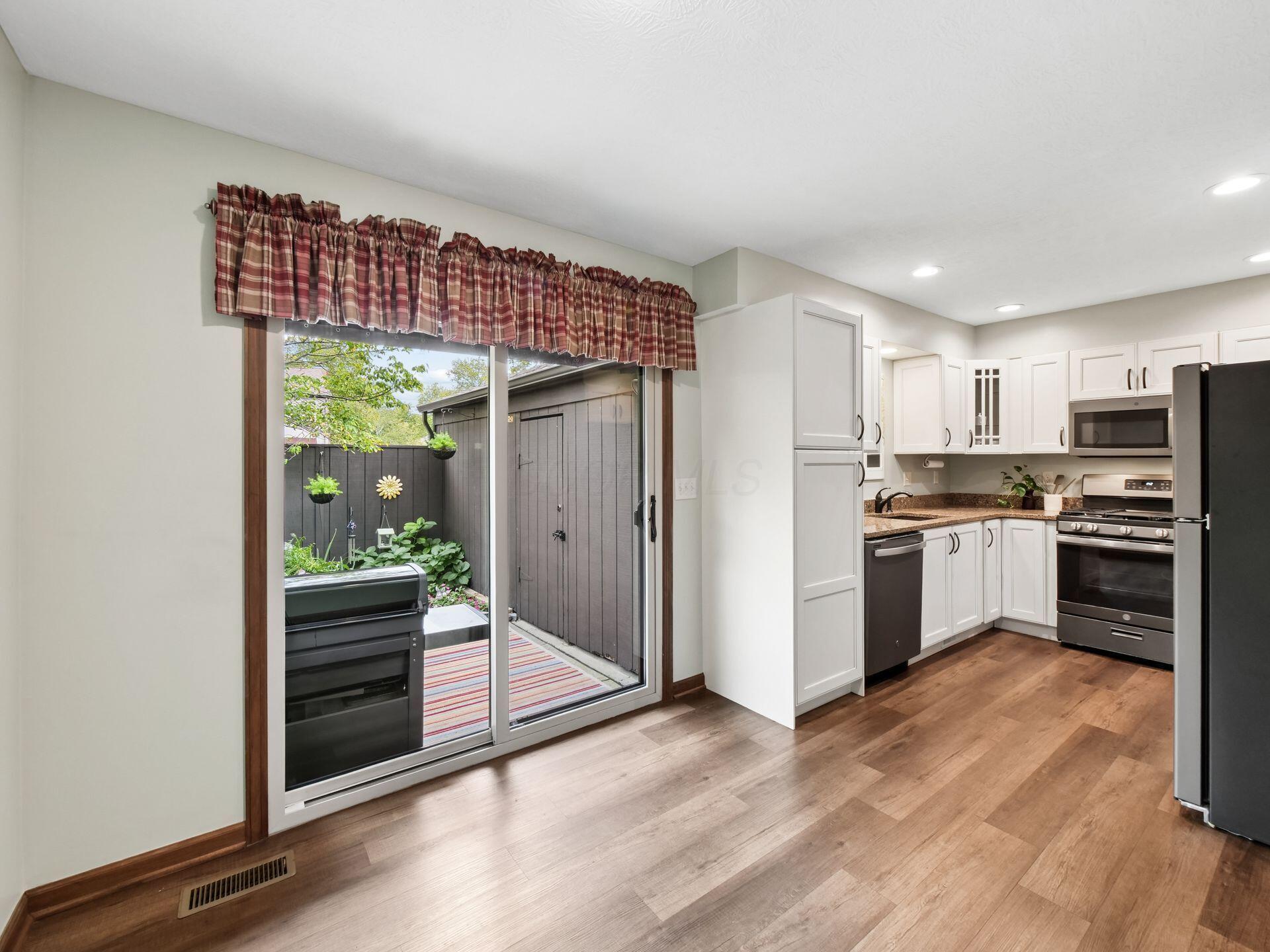 5353 Tartan Lane, 18