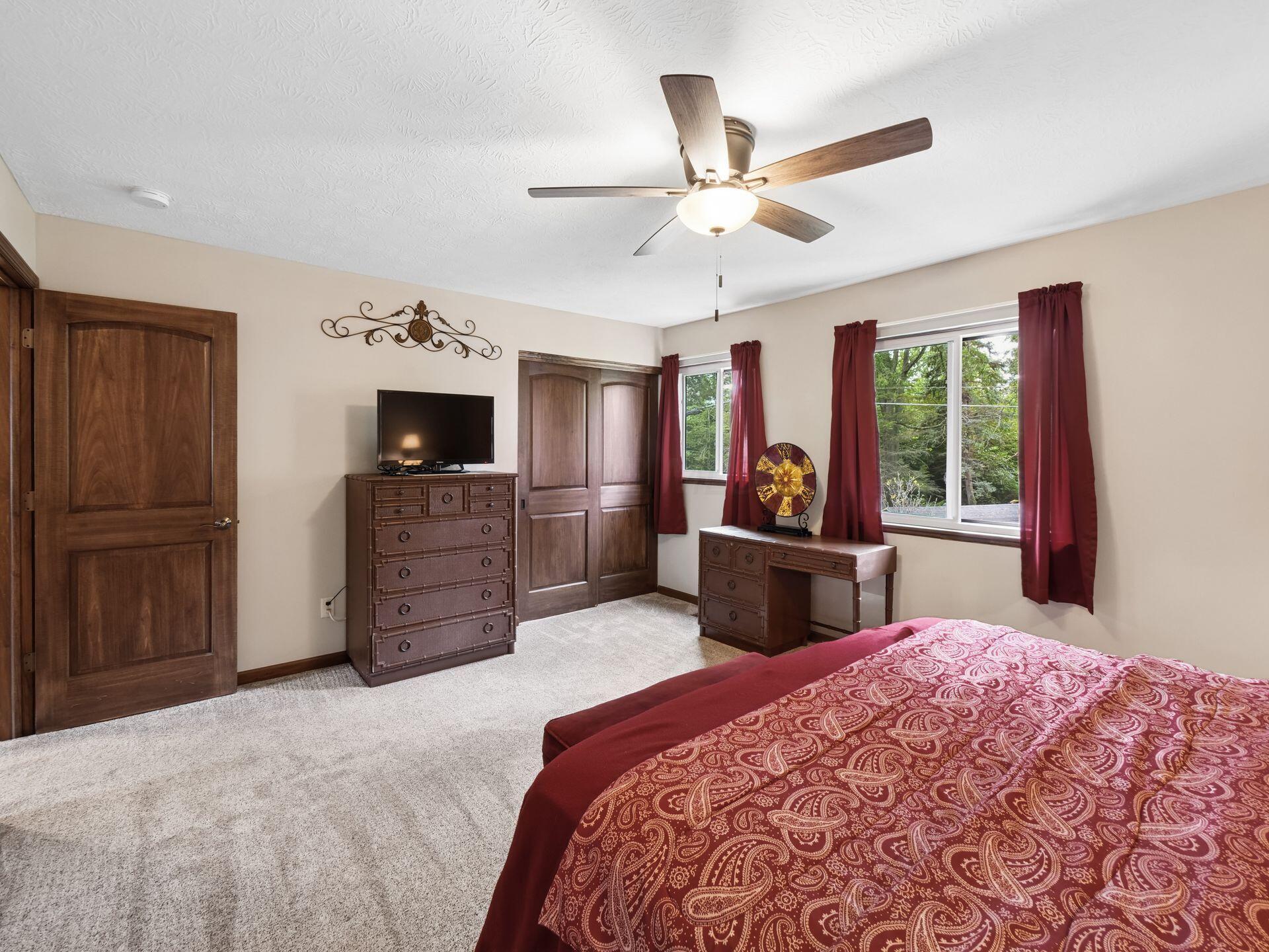 5353 Tartan Lane, 18