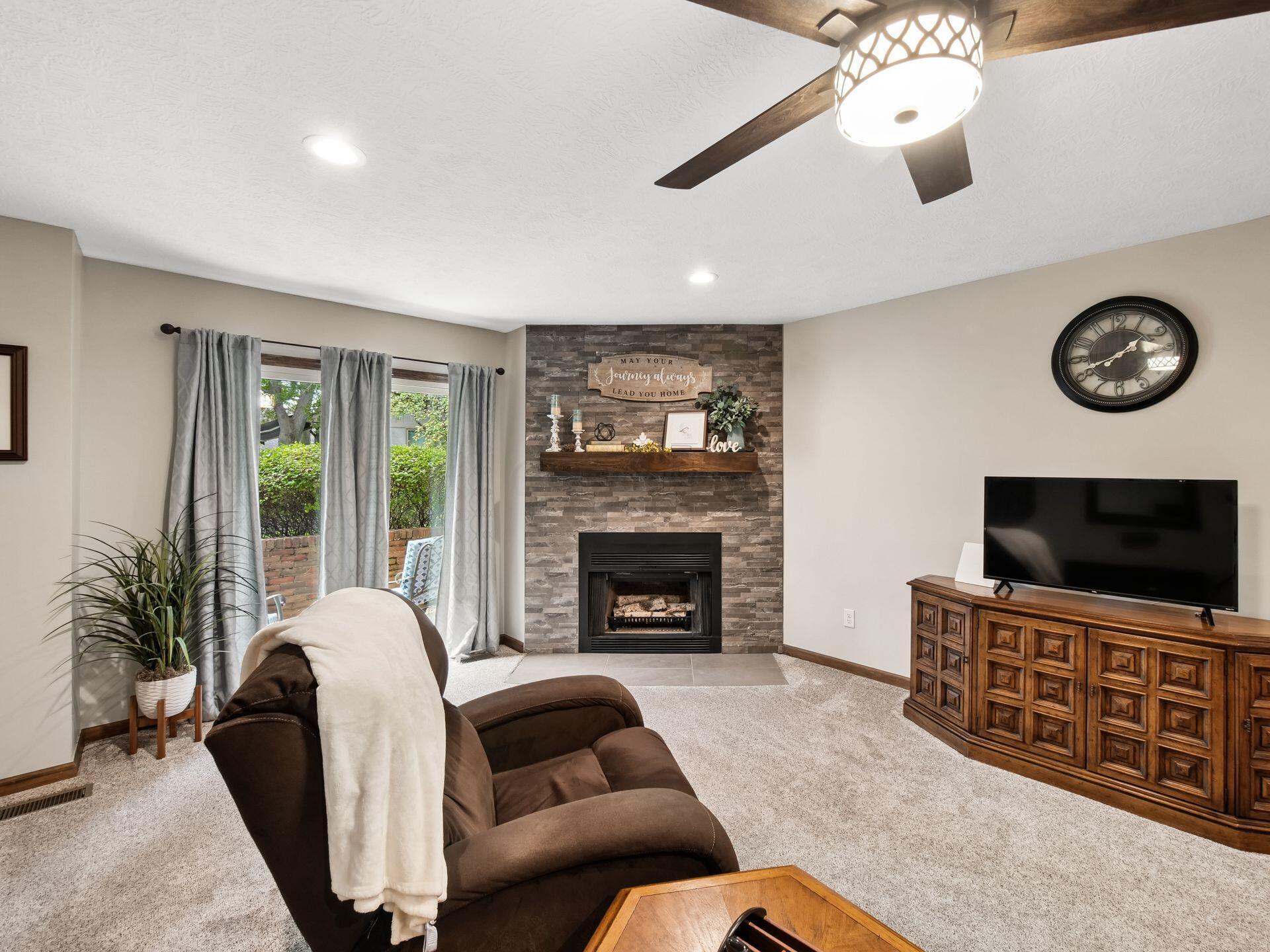5353 Tartan Lane, 18