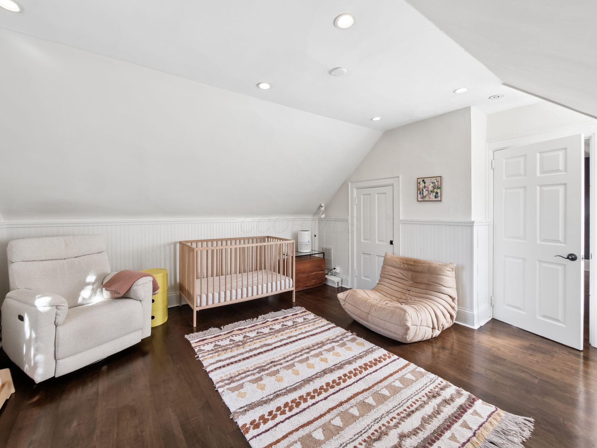568 S 6th Street