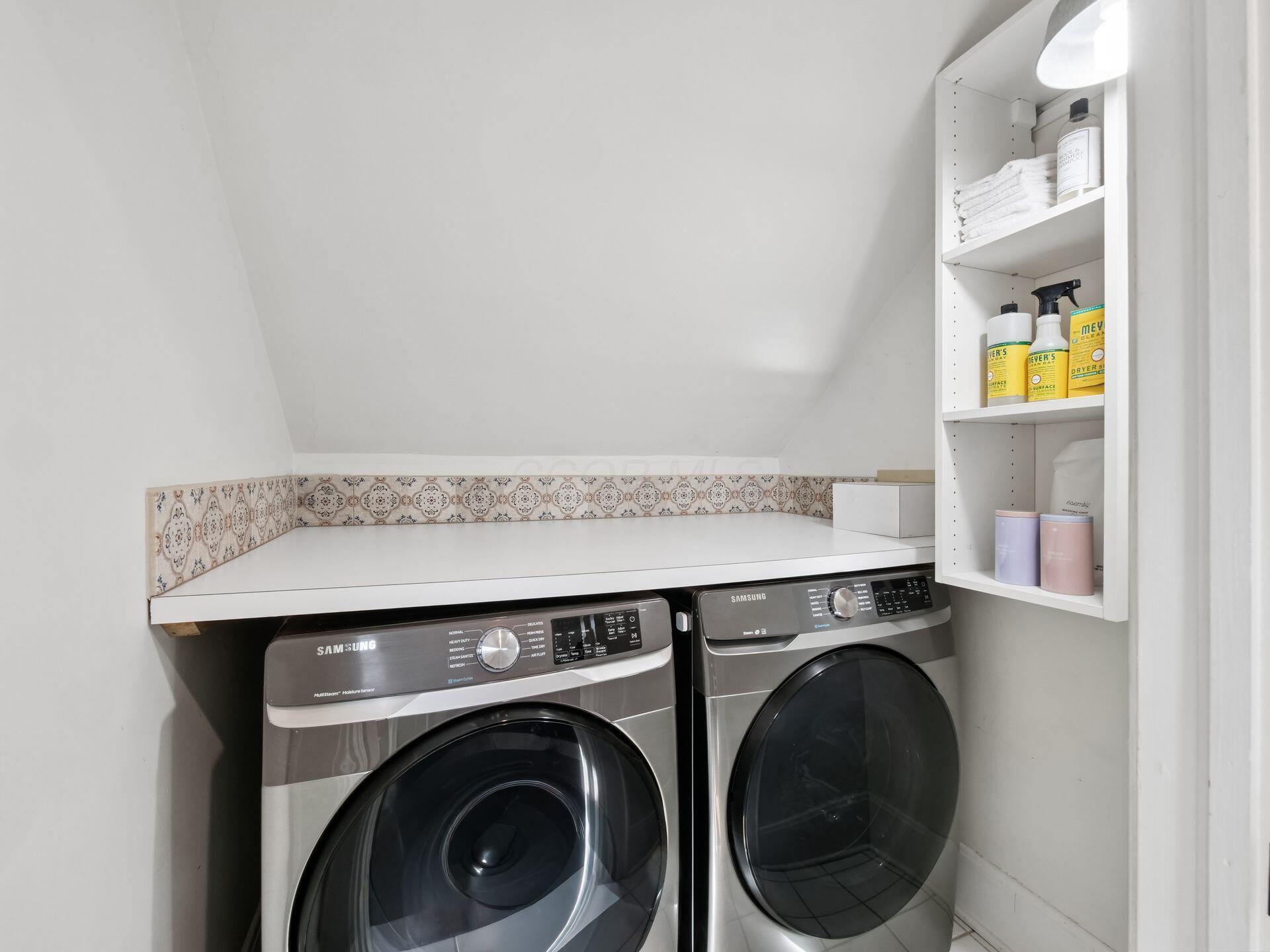 568 S 6th Street