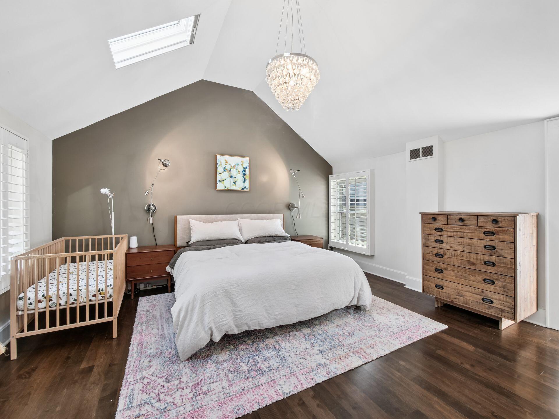 568 S 6th Street
