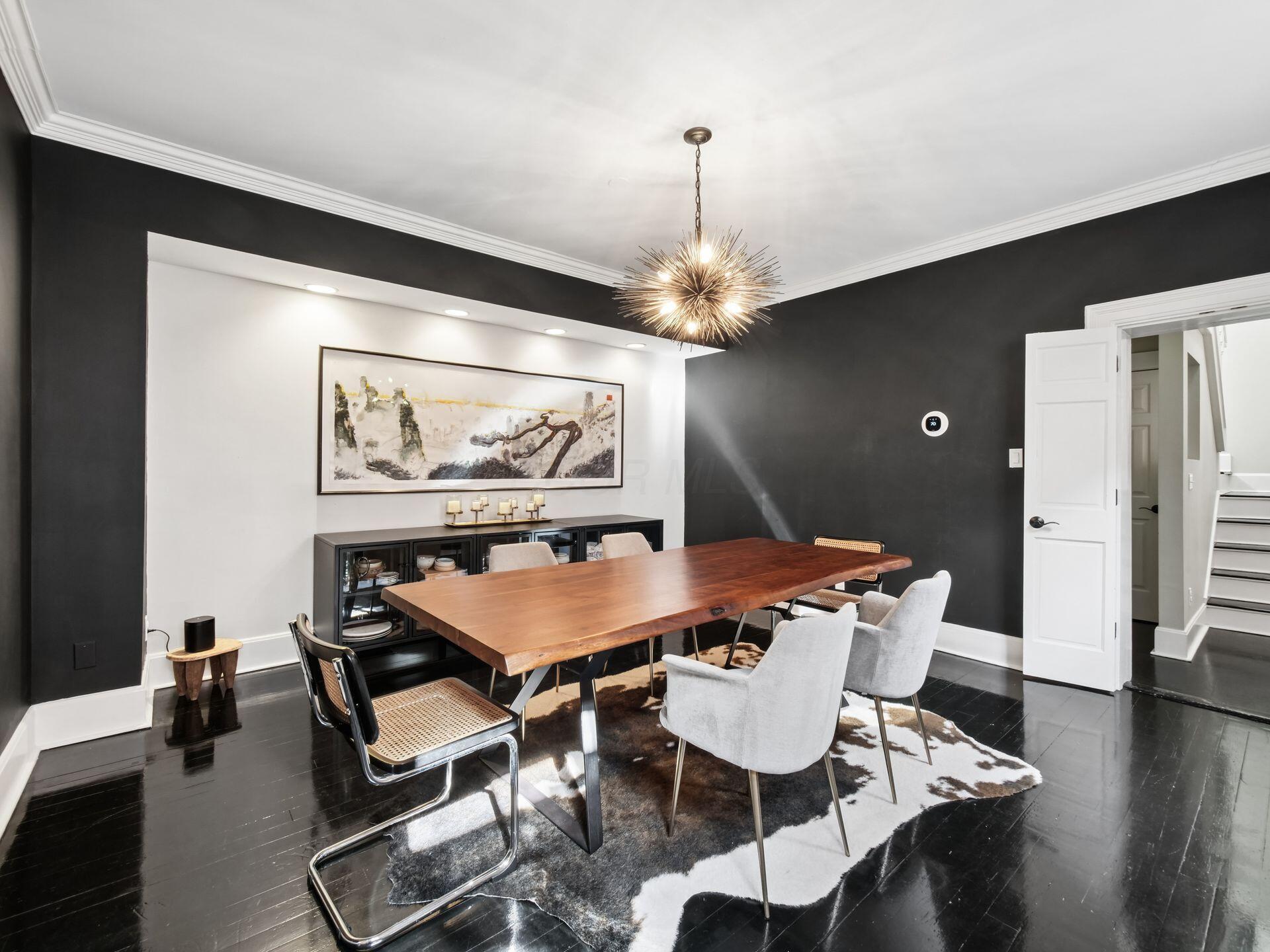 568 S 6th Street
