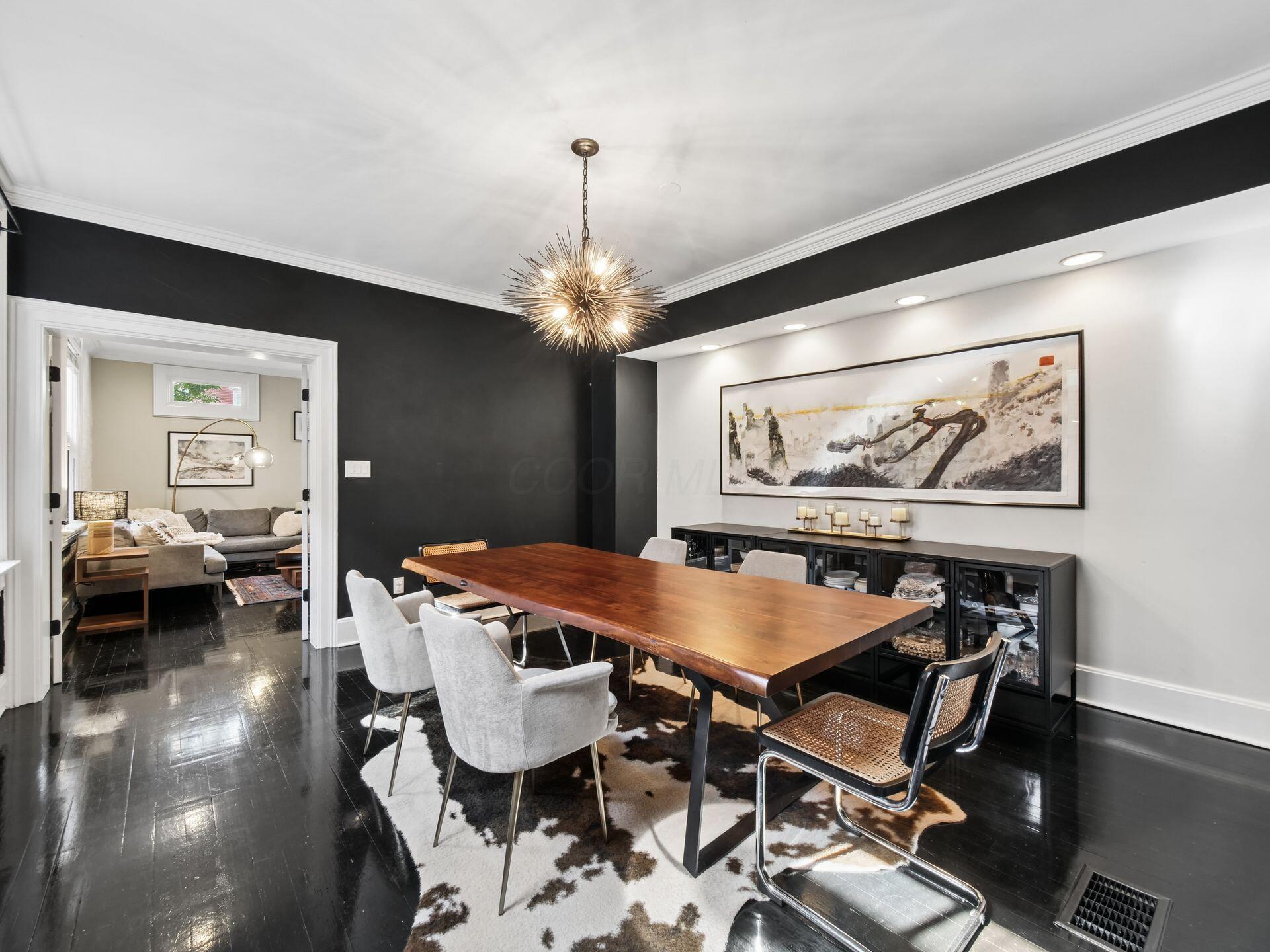 568 S 6th Street
