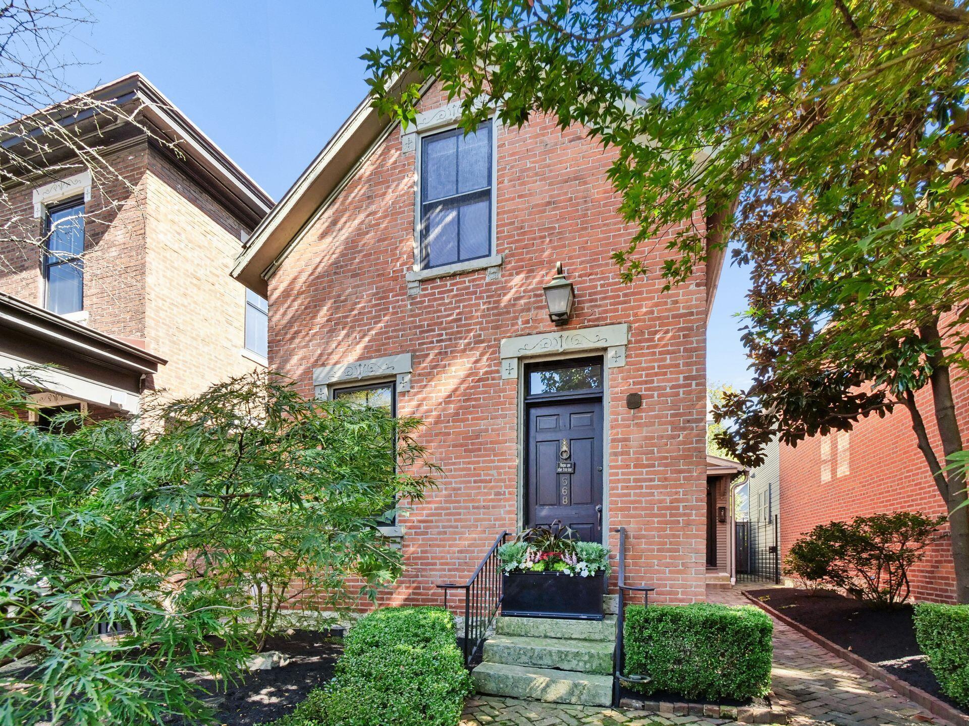 568 S 6th Street