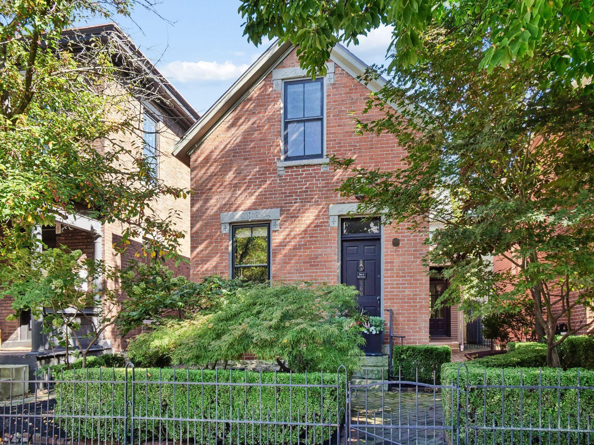 568 S 6th Street