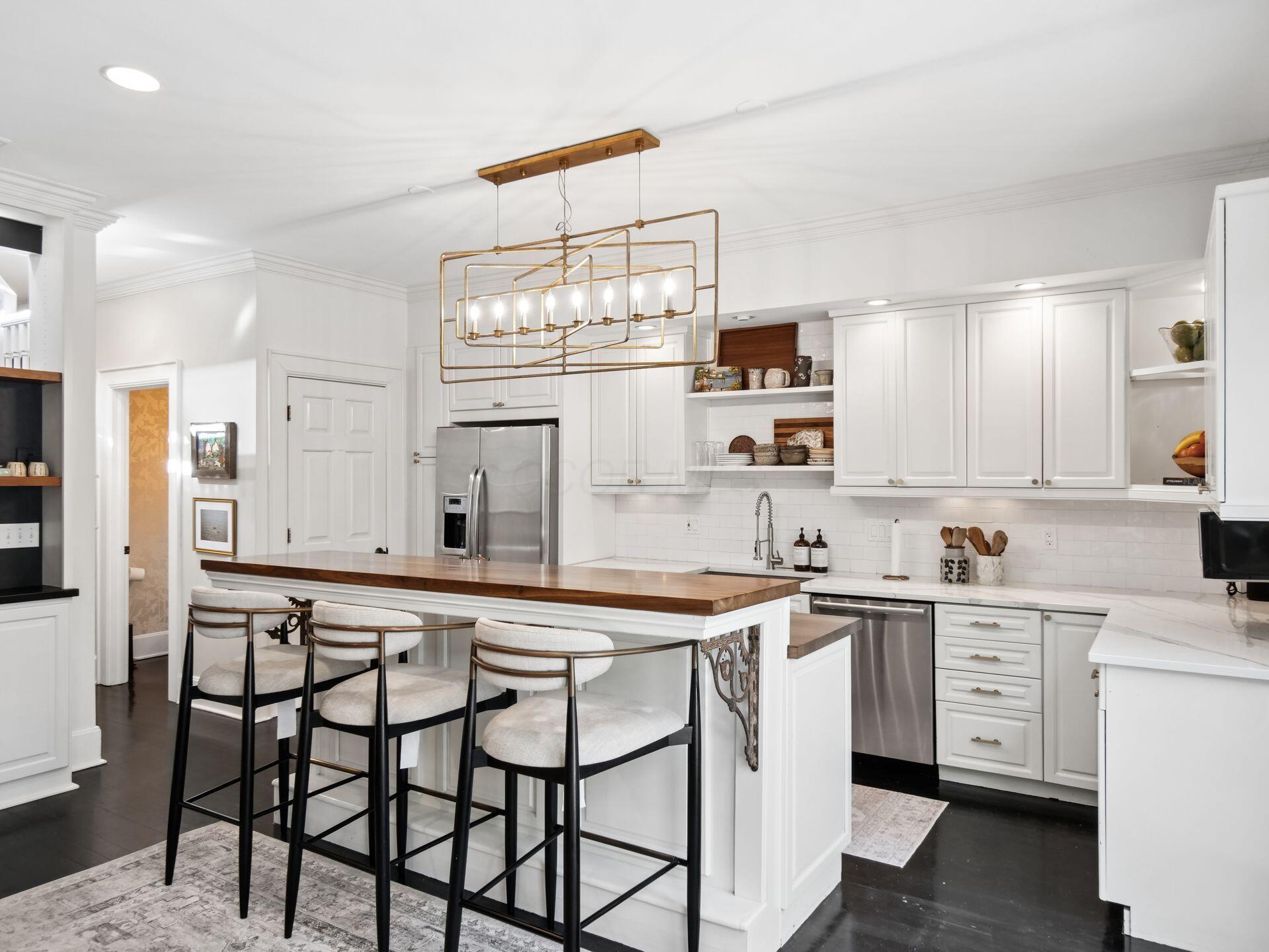 568 S 6th Street