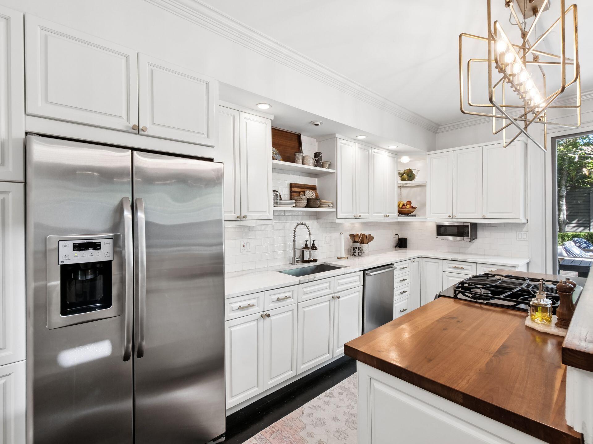 568 S 6th Street