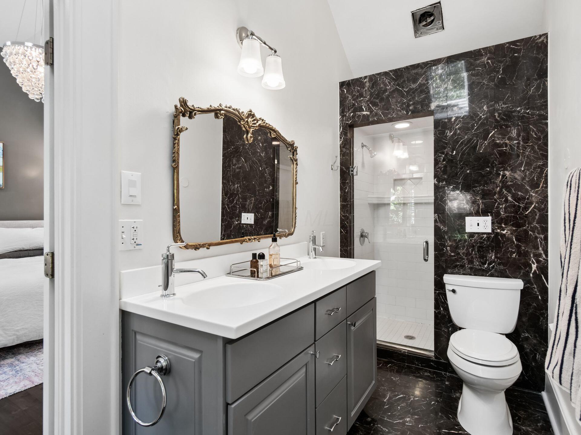 568 S 6th Street