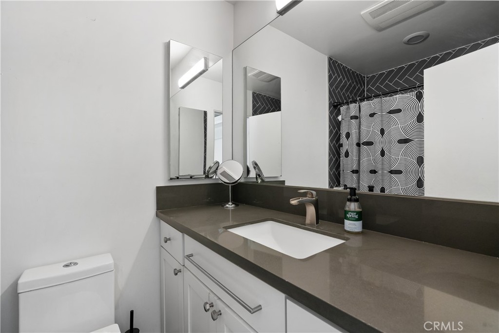 8787 Shoreham Drive B4