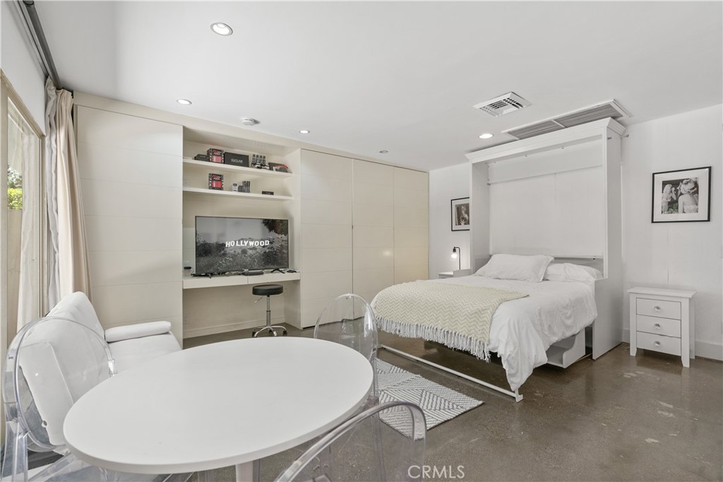 8787 Shoreham Drive B4