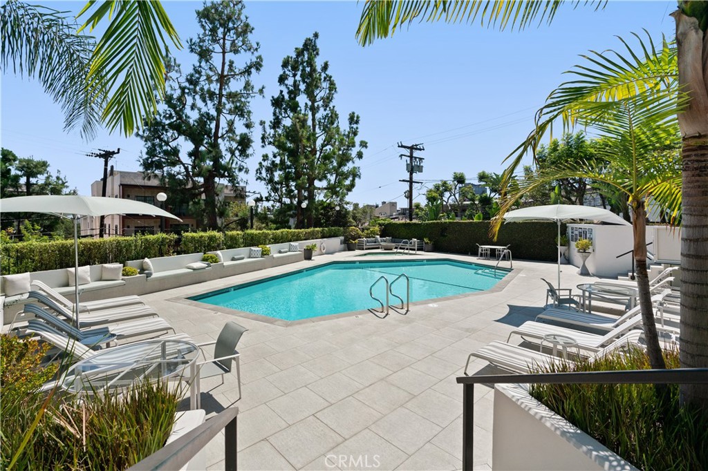 8787 Shoreham Drive B4