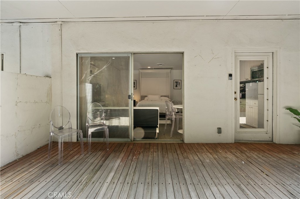 8787 Shoreham Drive B4