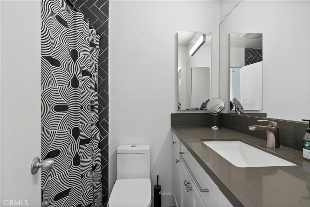 8787 Shoreham Drive B4