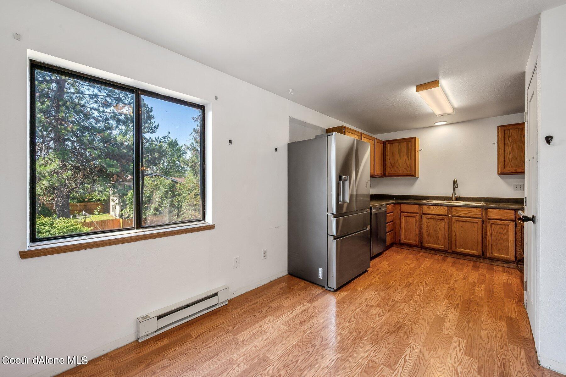 1500 E THOMAS LN