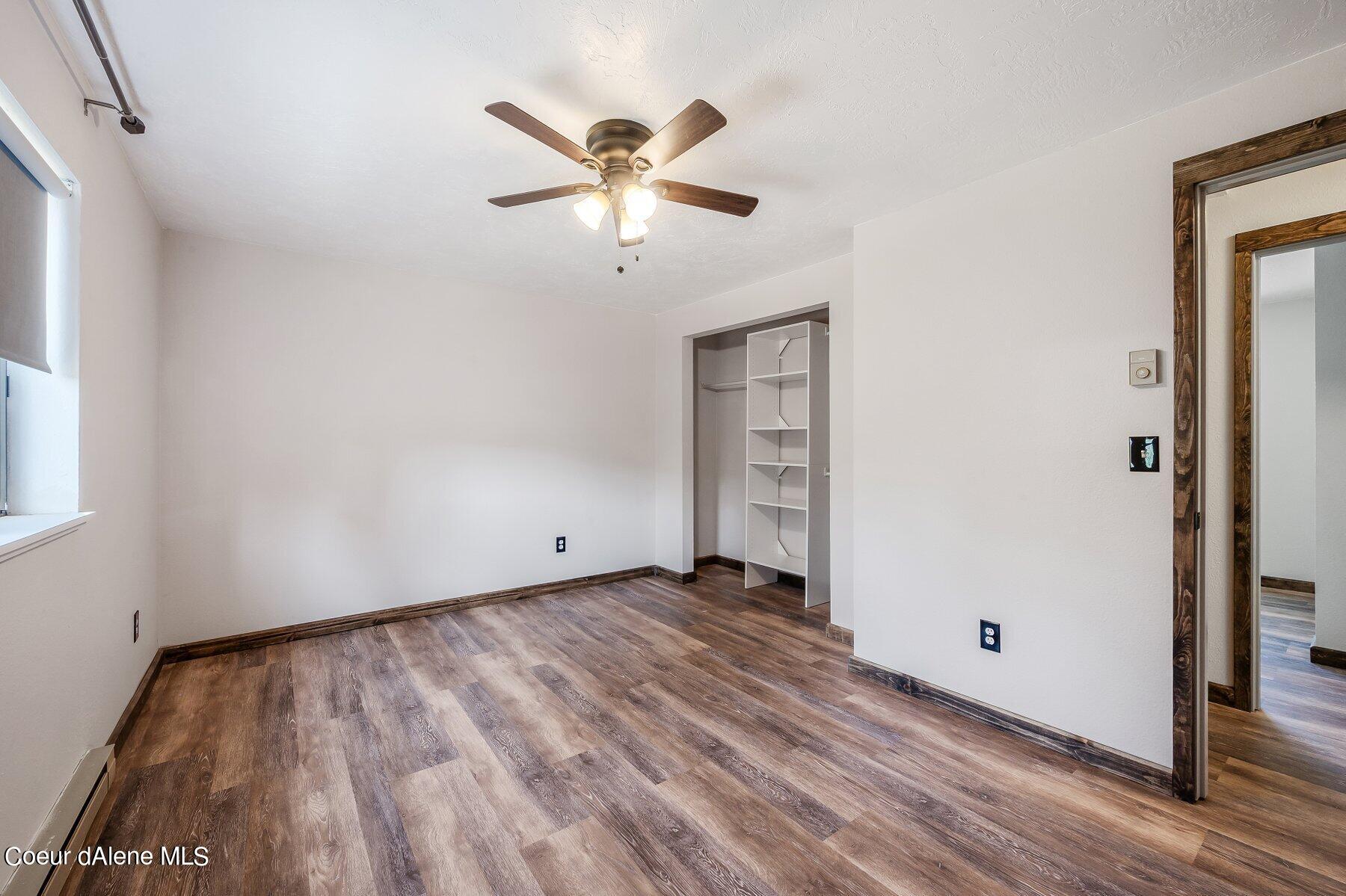1500 E THOMAS LN