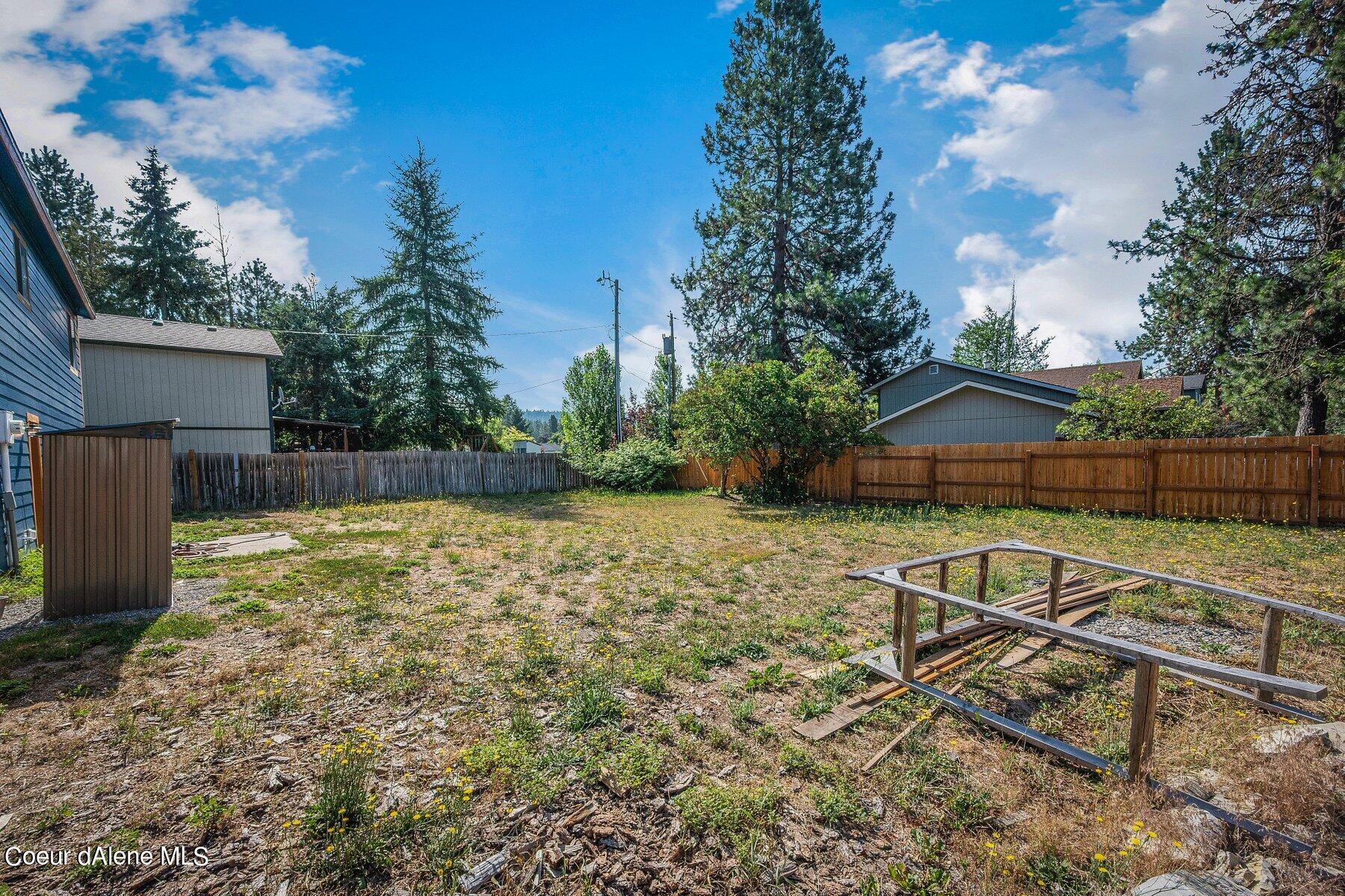 1500 E THOMAS LN