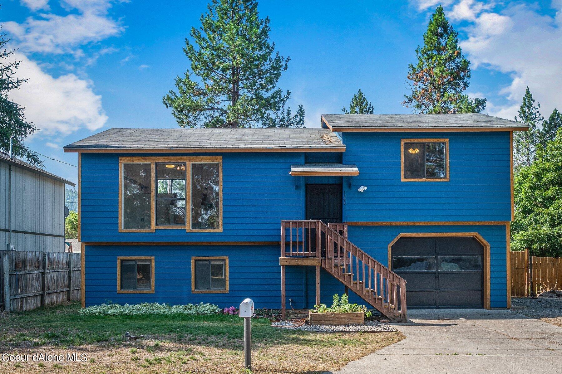 1500 E THOMAS LN