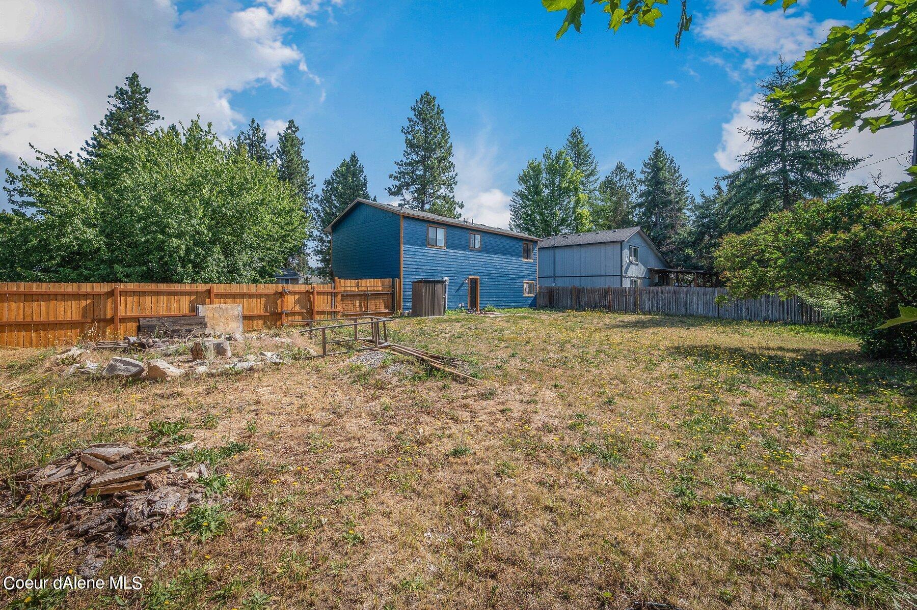 1500 E THOMAS LN