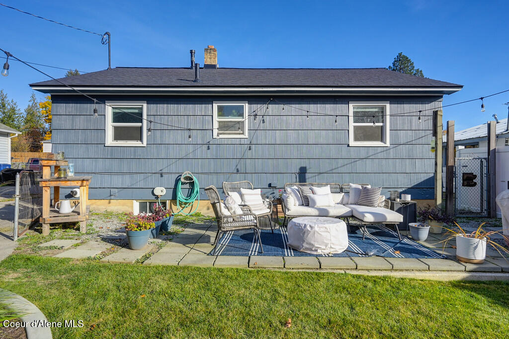 425 N 12TH ST
